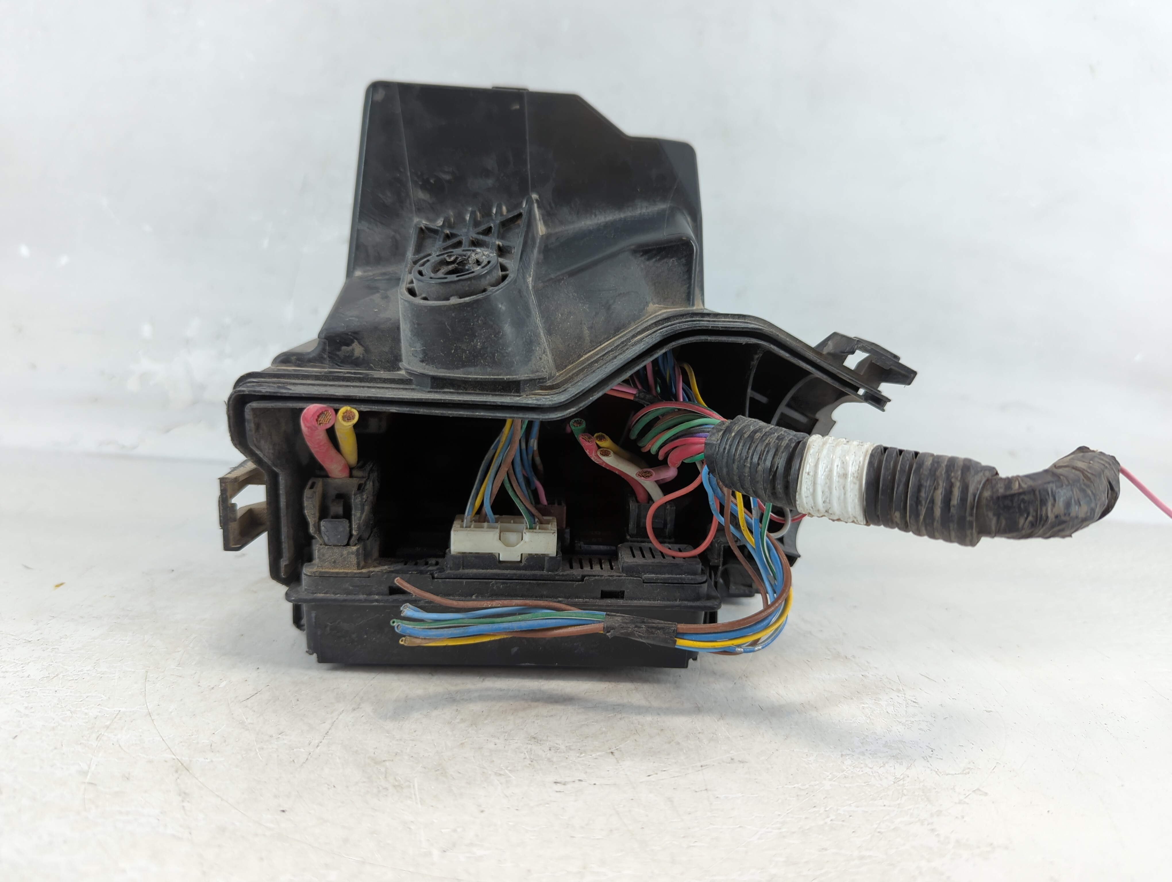 2013-2019 Nissan Versa Fusebox Fuse Box Relay Module 284b7 1hr0c 916255 - Oemusedautoparts1.com