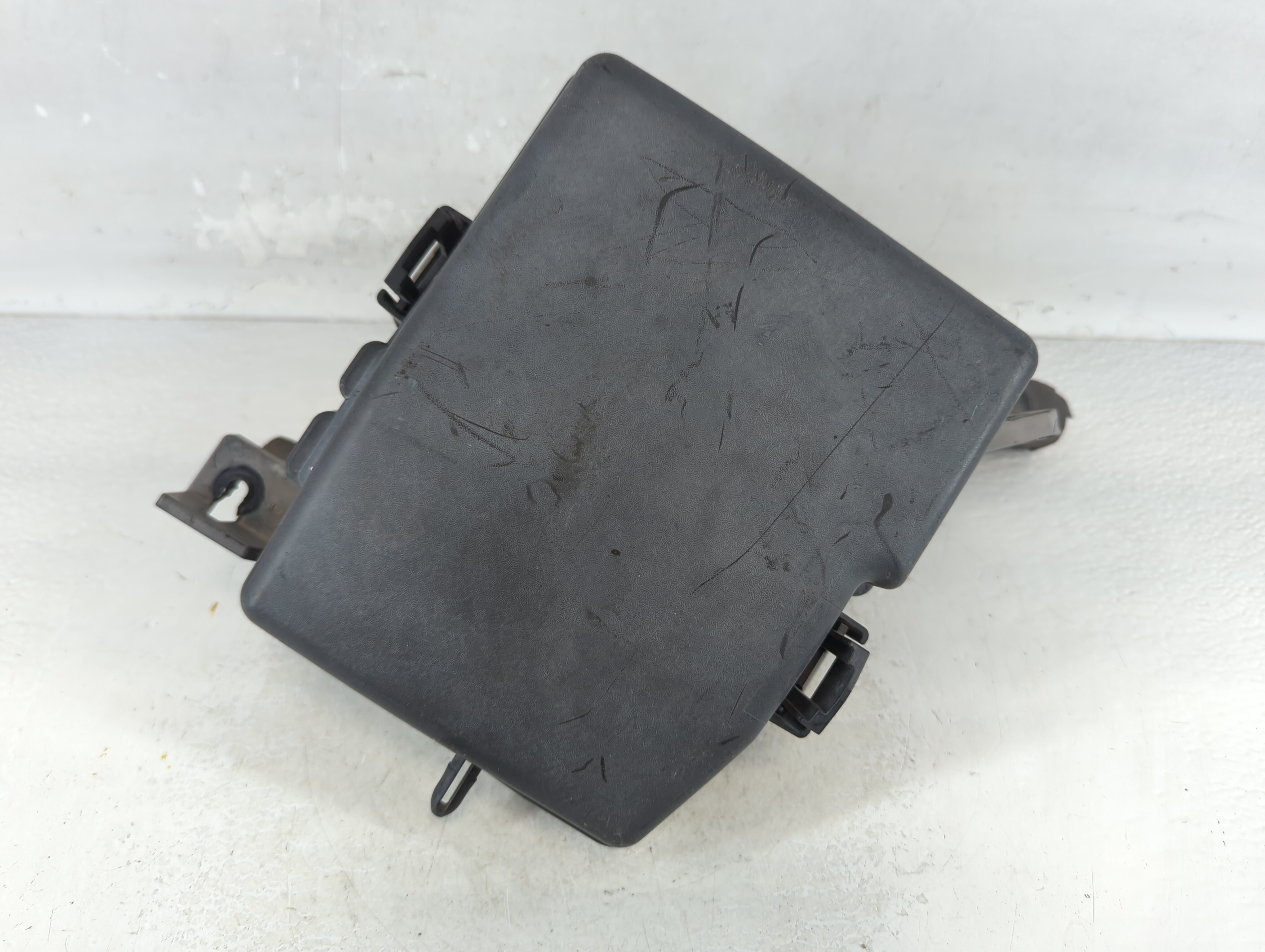2011-2012 Hyundai Sonata Fusebox Fuse Box Relay Module 91950-3s610 916256 - Oemusedautoparts1.com