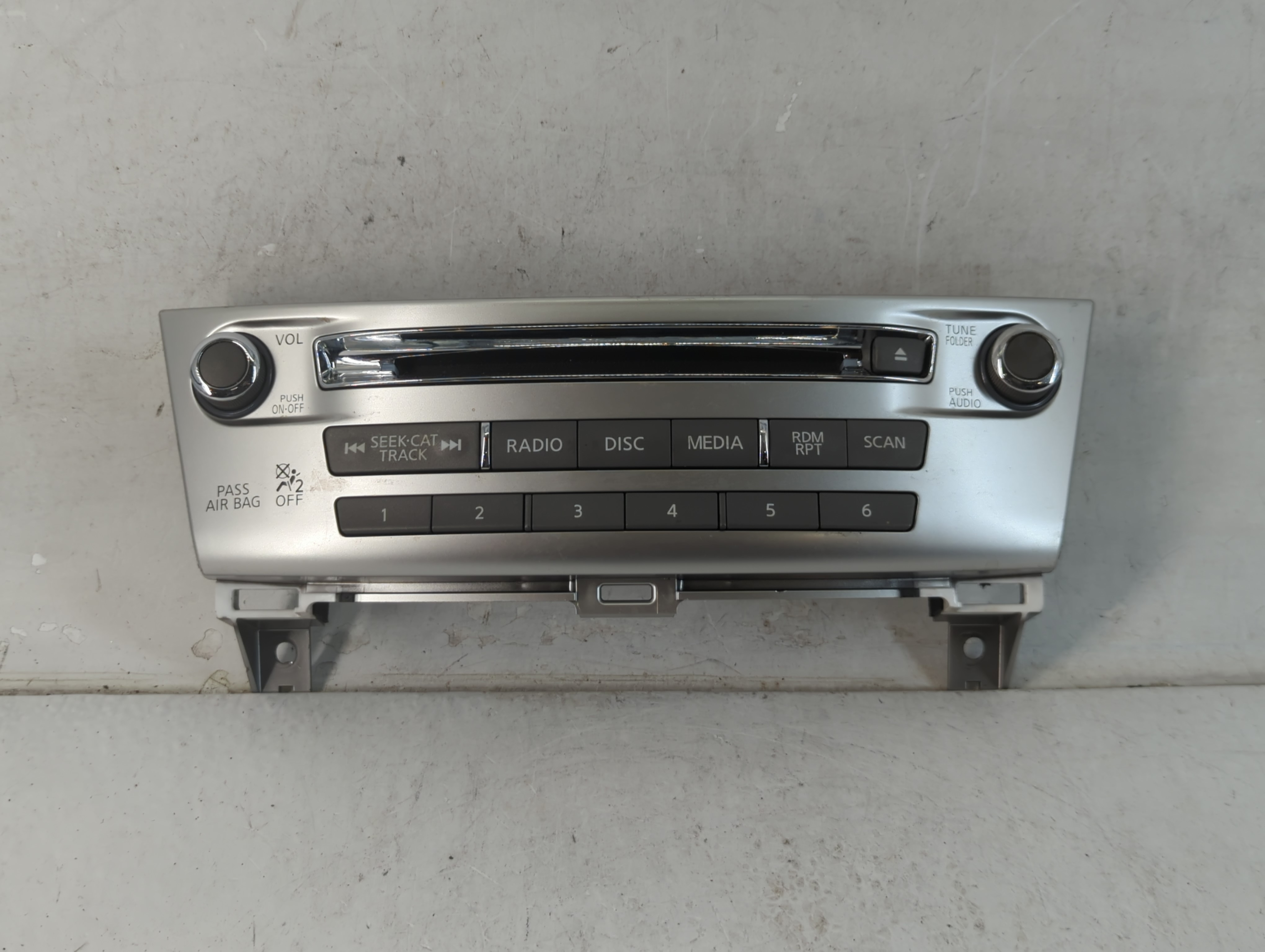 2017-2020 Infiniti Qx60 Am Fm Cd Player Radio Receiver 916270 - Oemusedautoparts1.com