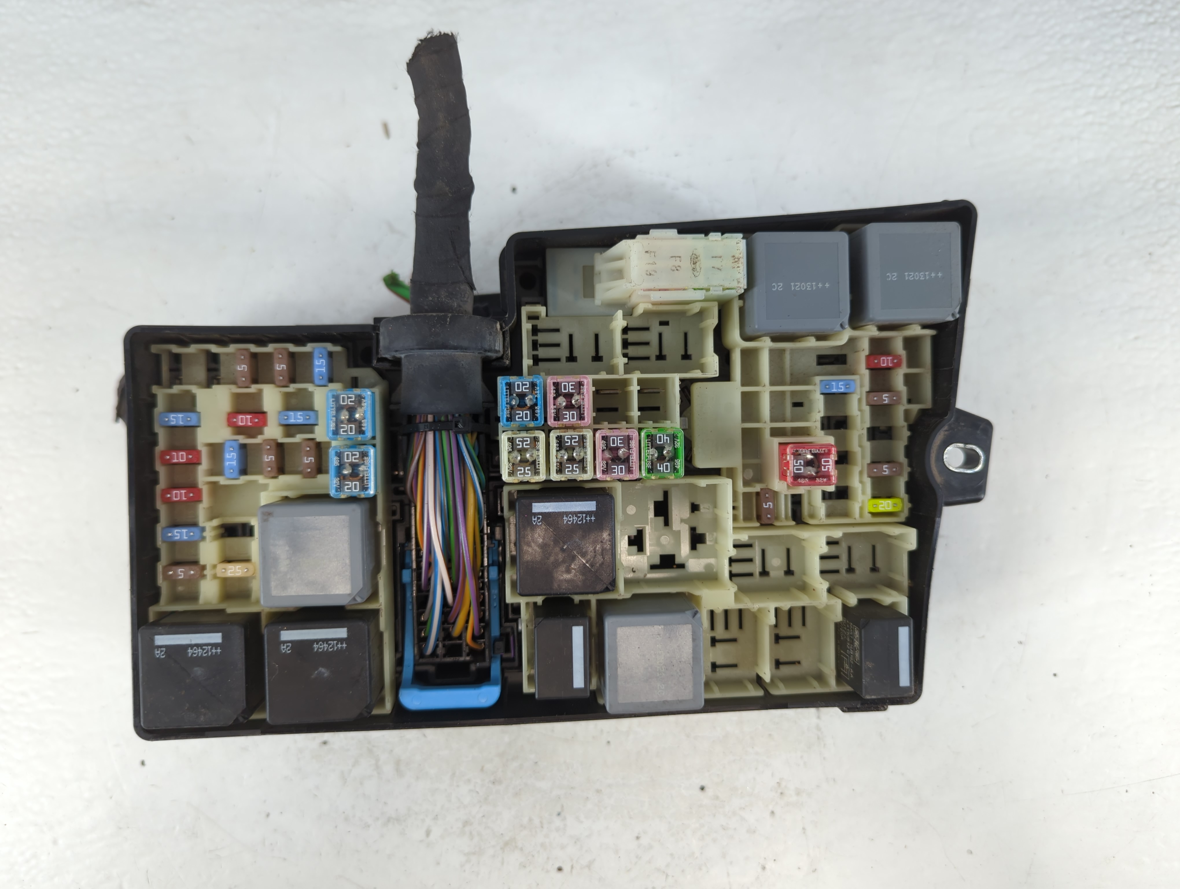 2013-2016 Ford Escape Fusebox Fuse Box Relay Module 916317 - Oemusedautoparts1.com