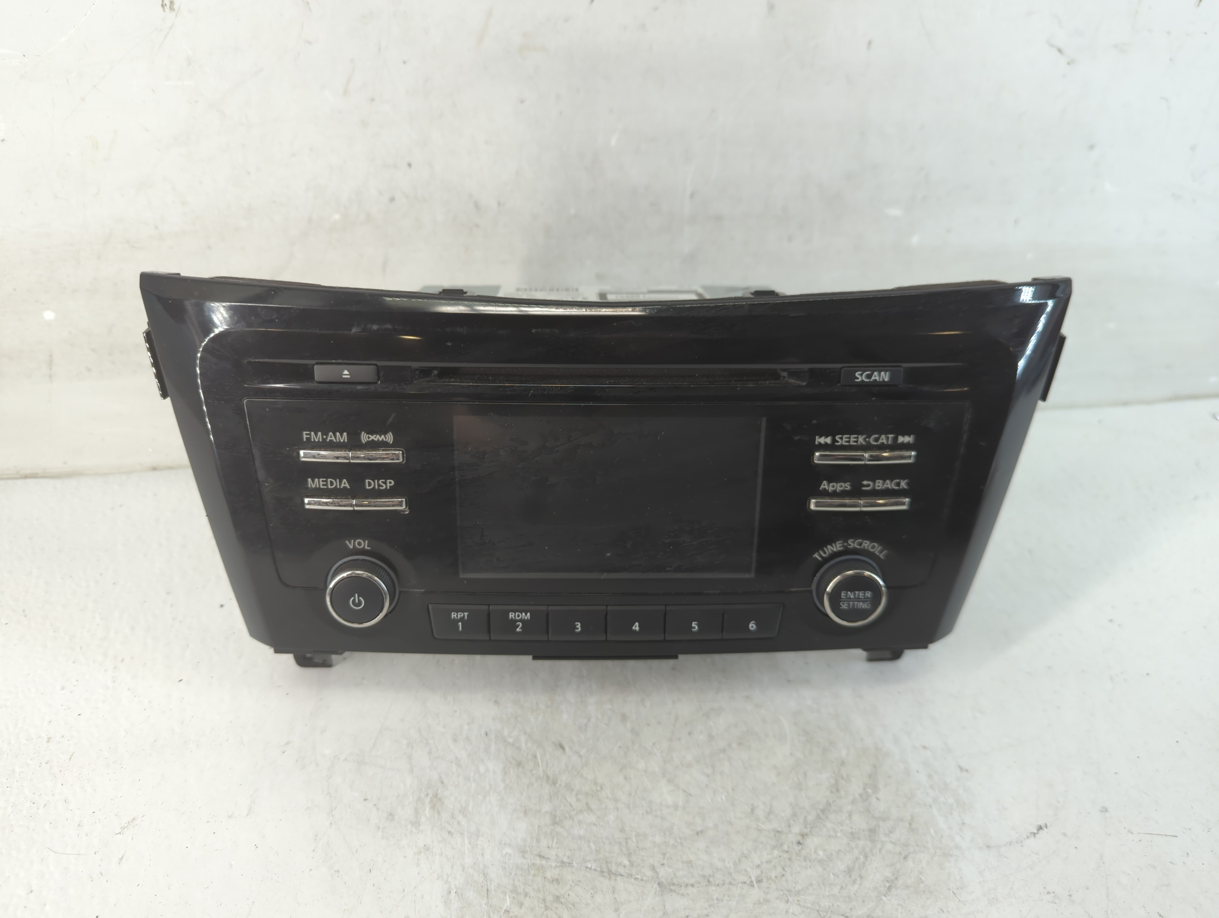 2015-2016 Nissan Rogue Am Fm Cd Player Radio Receiver 916332 - Oemusedautoparts1.com