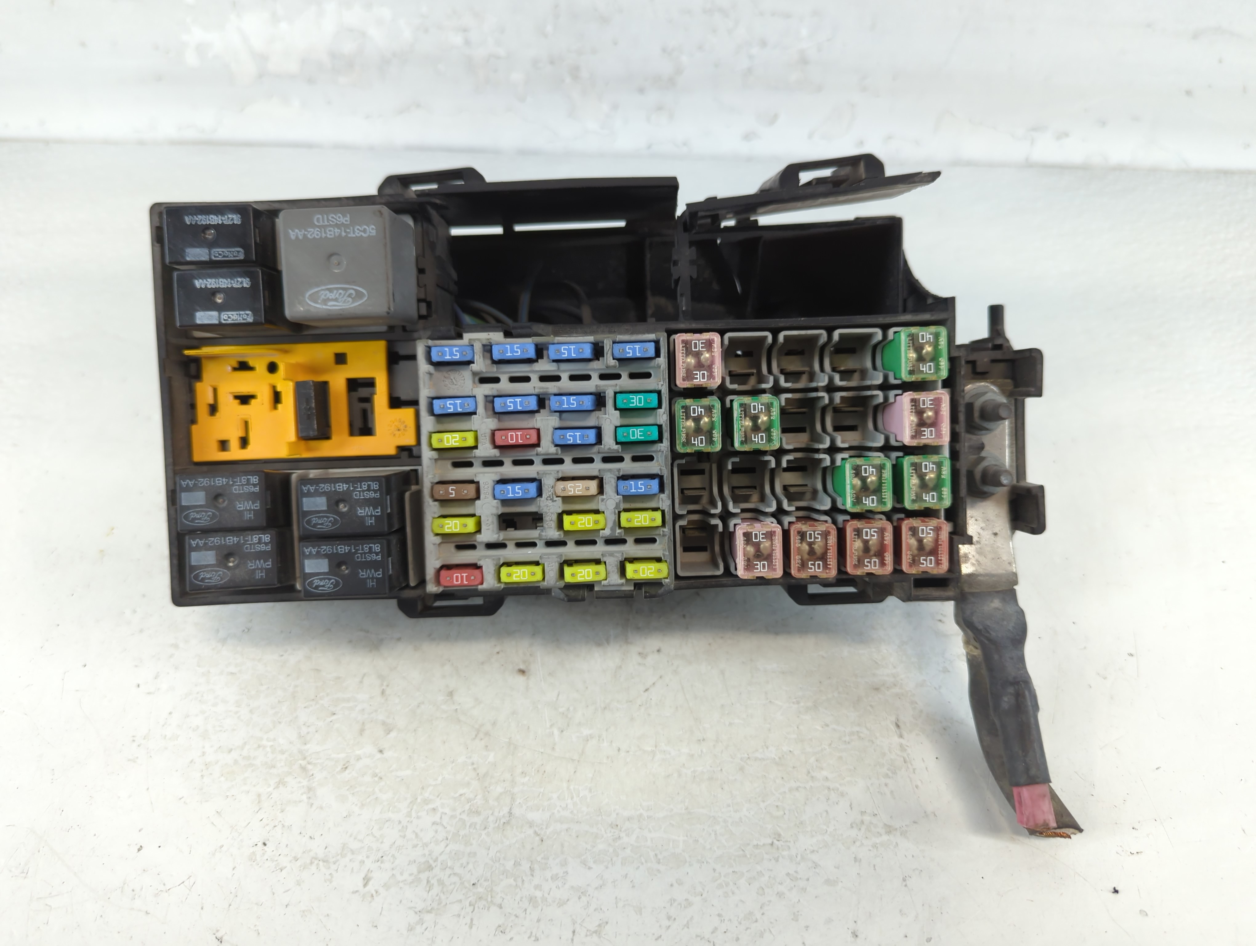 2002-2010 Ford Explorer Fusebox Fuse Box Relay Module 9l2t 14398 Akb 916340 - Oemusedautoparts1.com