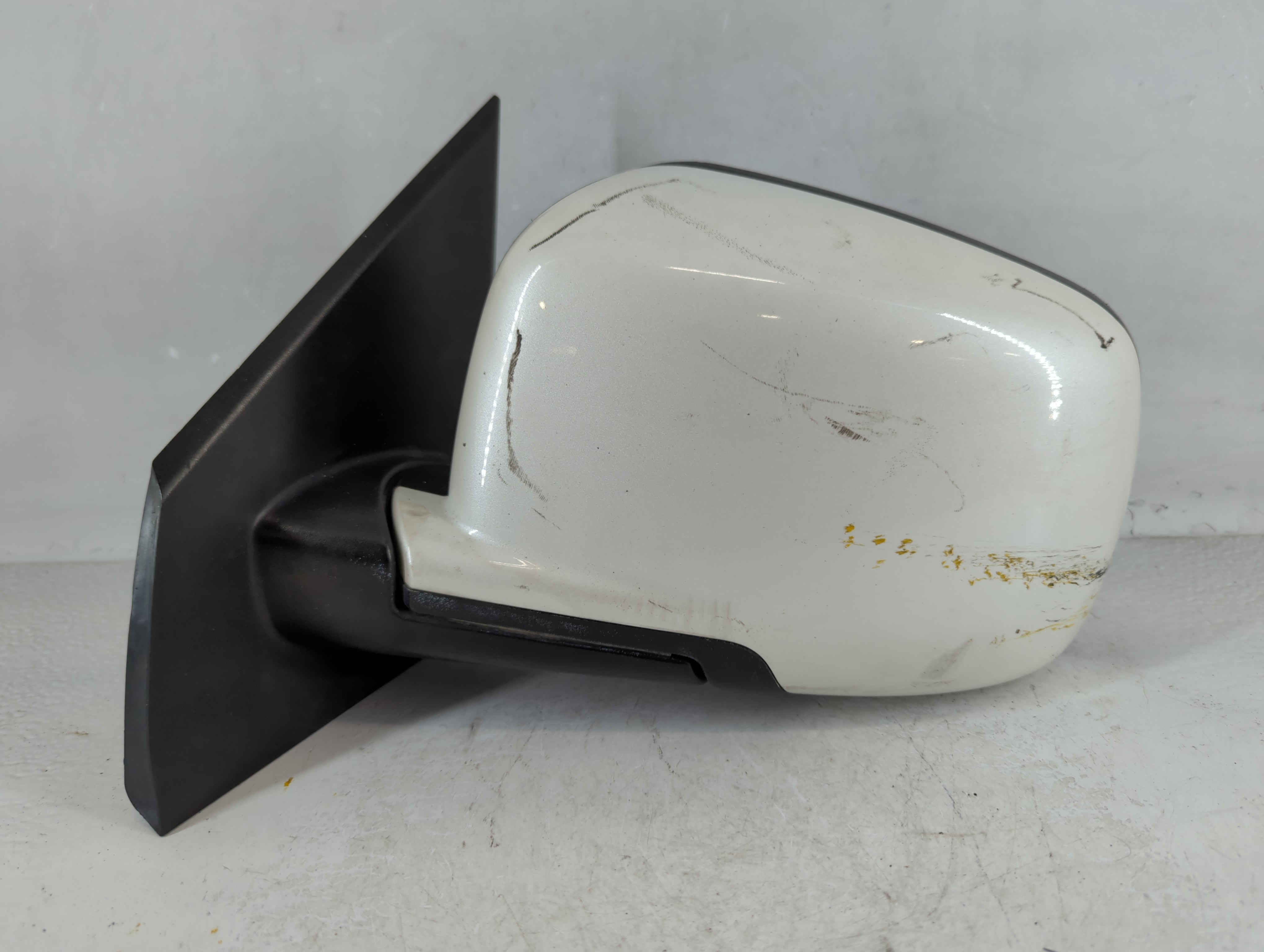 Picture of 2014 Dodge Journey Driver Left Side View Power Door Mirror White 916373