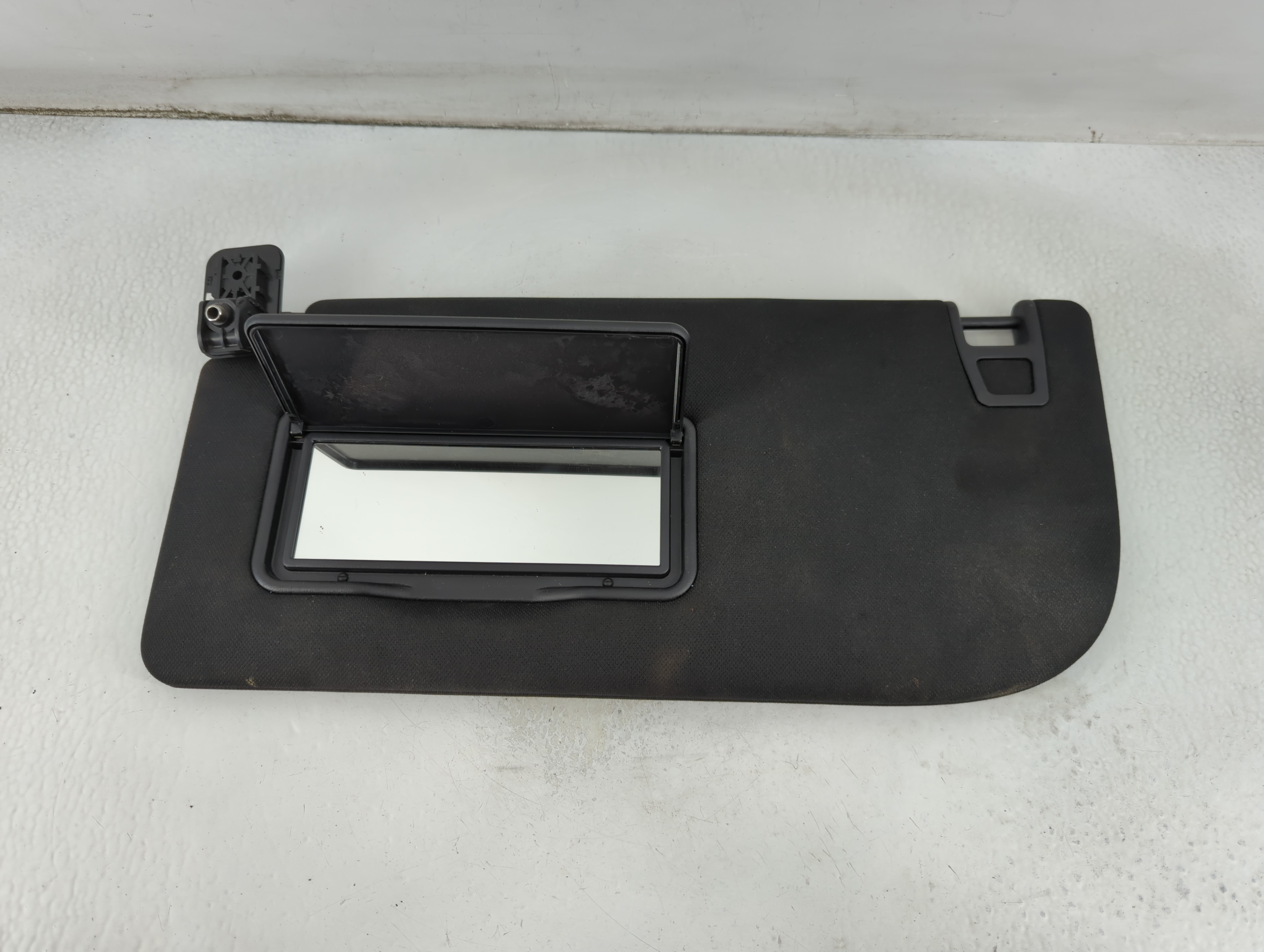 2015-2017 Ford F-150 Driver Sun Visor Mirror Left Sunvisor Black 916386 - Oemusedautoparts1.com