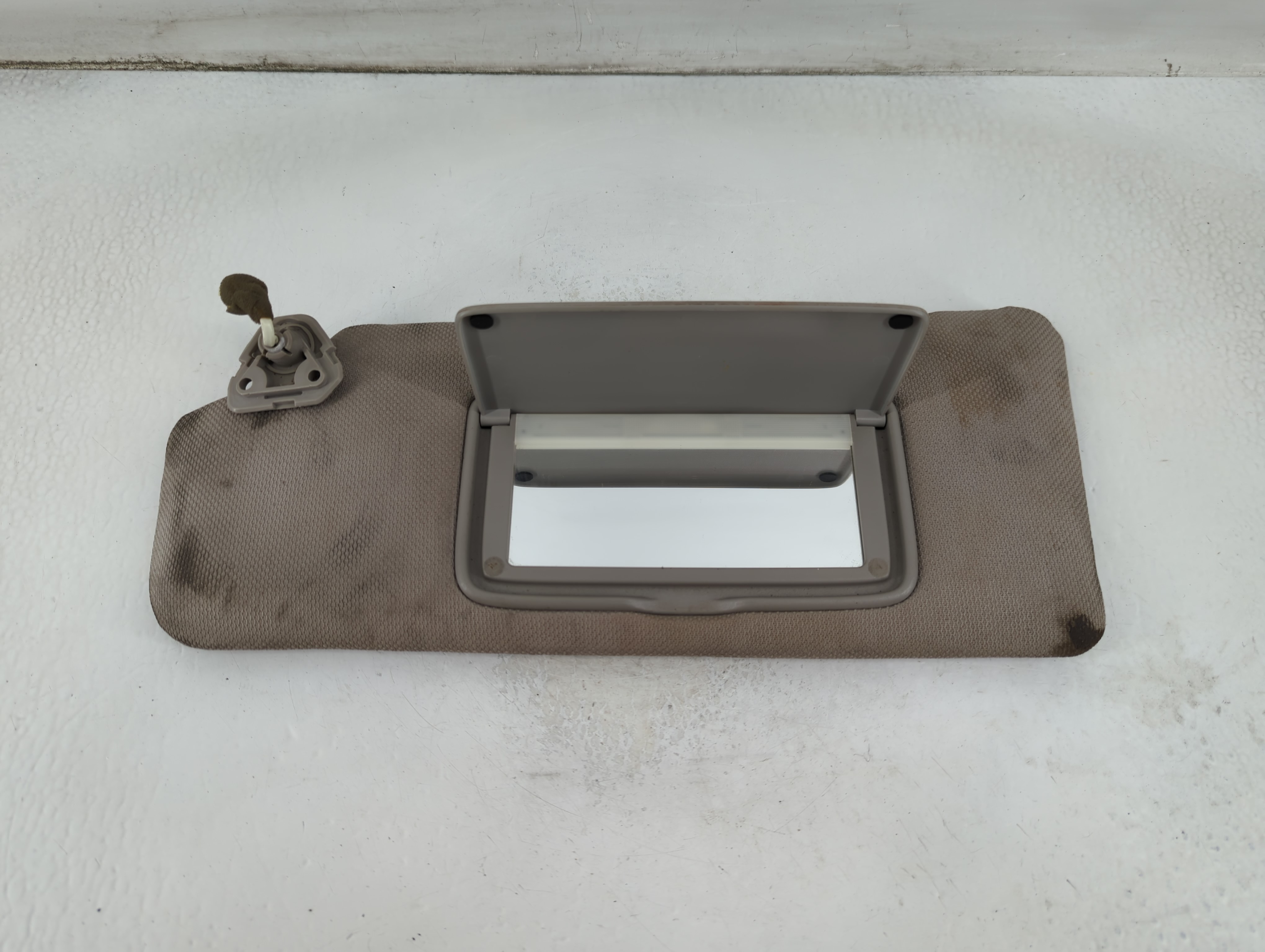 Picture of 2004-2006 Nissan 350z Driver Sun Visor Mirror Left Sunvisor Gray 916387