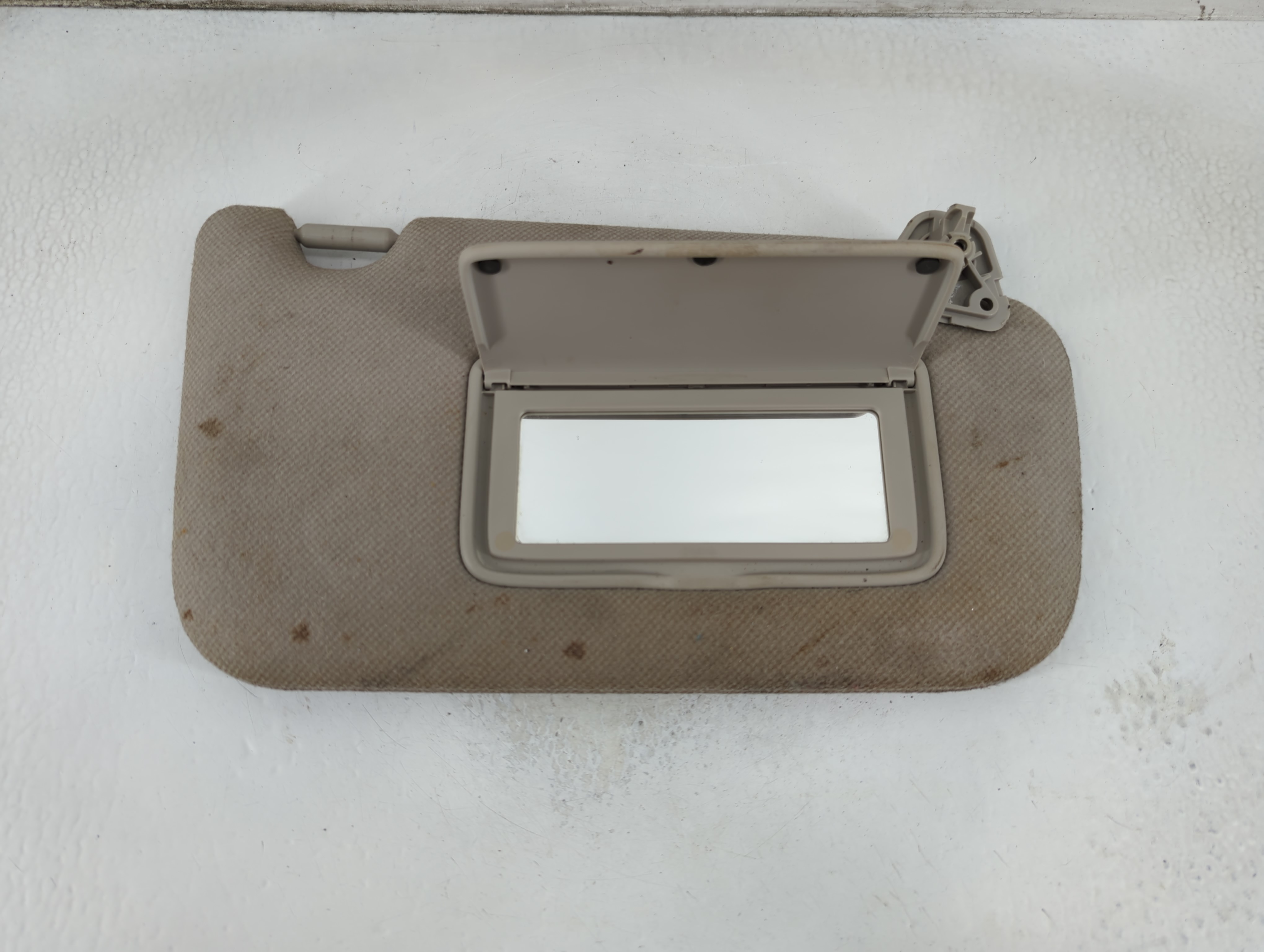 2013-2019 Nissan Sentra Passenger Sun Visor Mirror Right Sunvisor Cream 916394 - Oemusedautoparts1.com