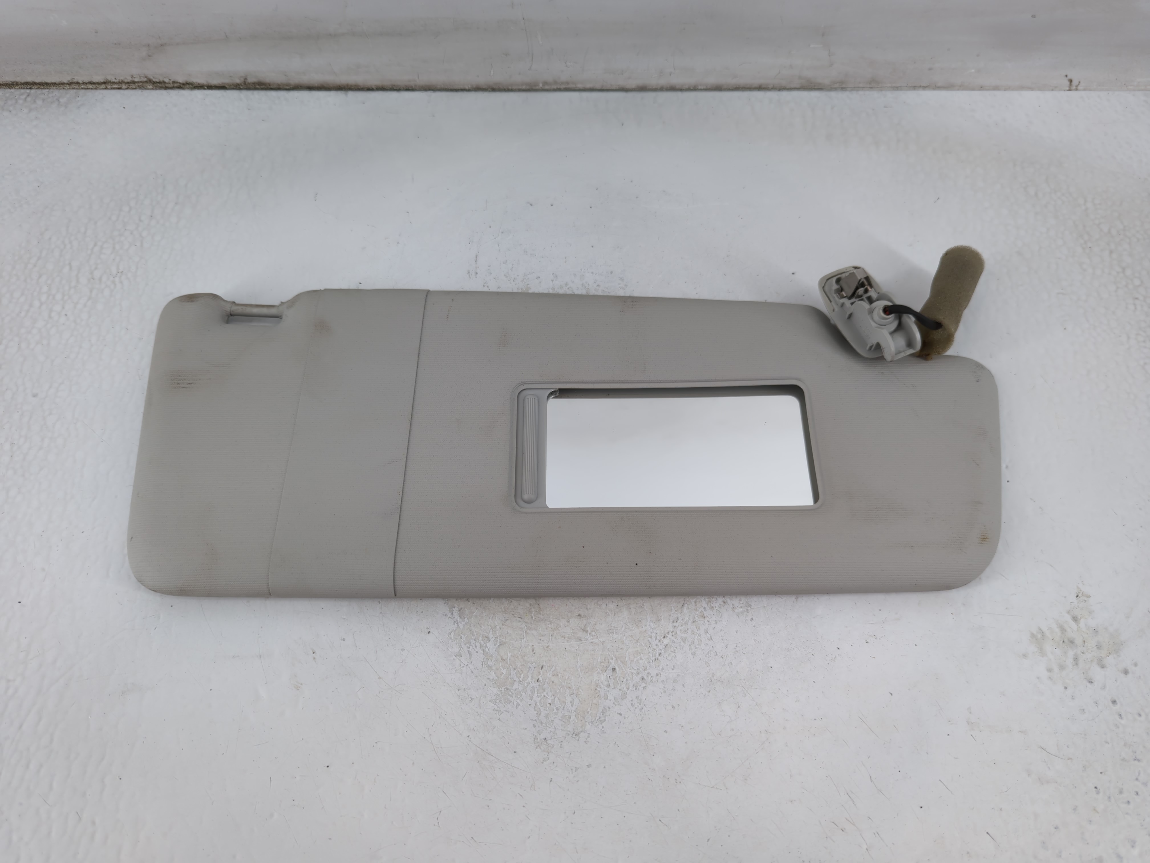 2018 Volkswagen Passat Passenger Sun Visor Mirror Right Sunvisor Grey 916396 - Oemusedautoparts1.com