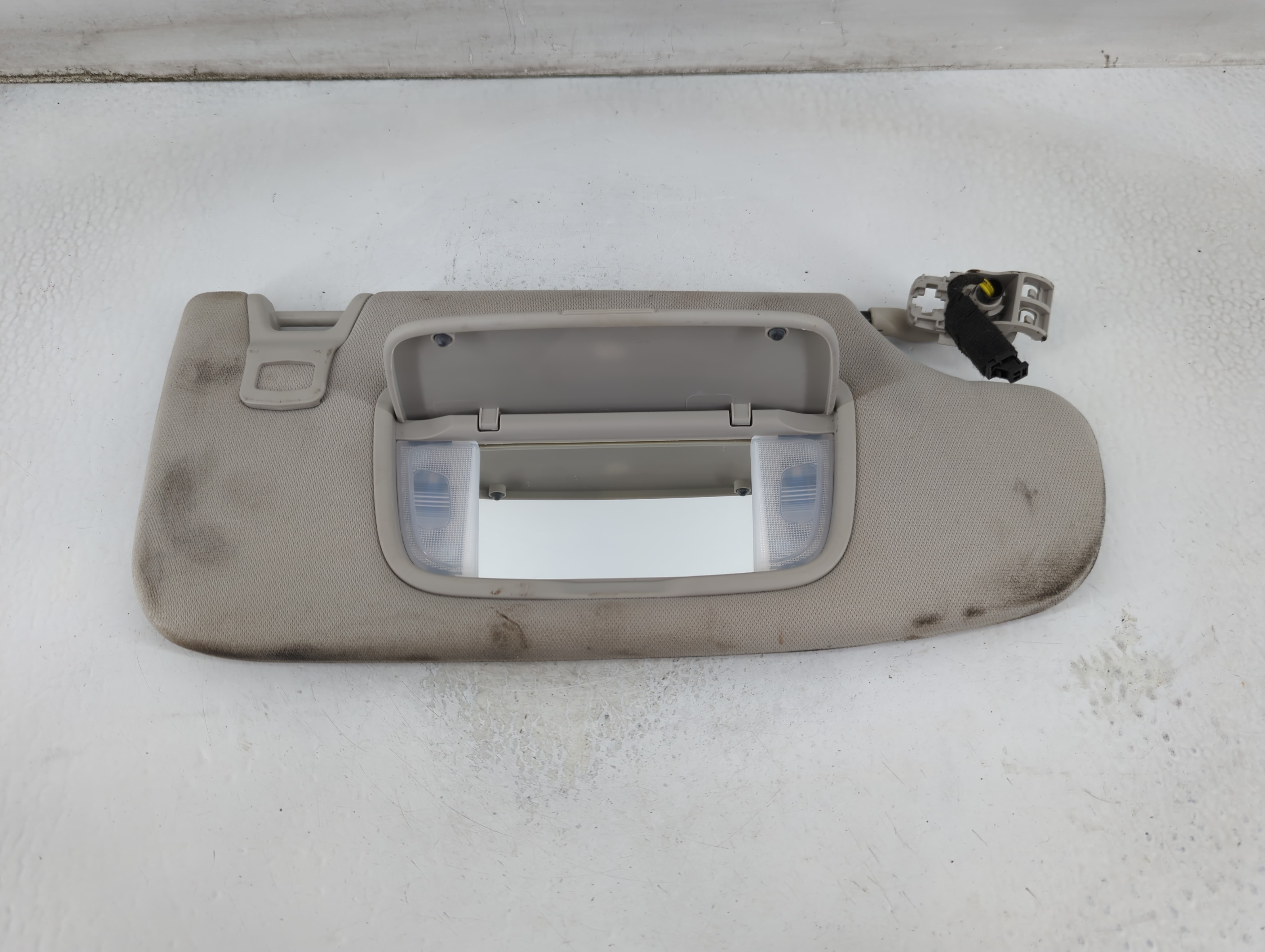 2015-2016 Ford Fusion Passenger Sun Visor Mirror Right Sunvisor Grey 916397 - Oemusedautoparts1.com
