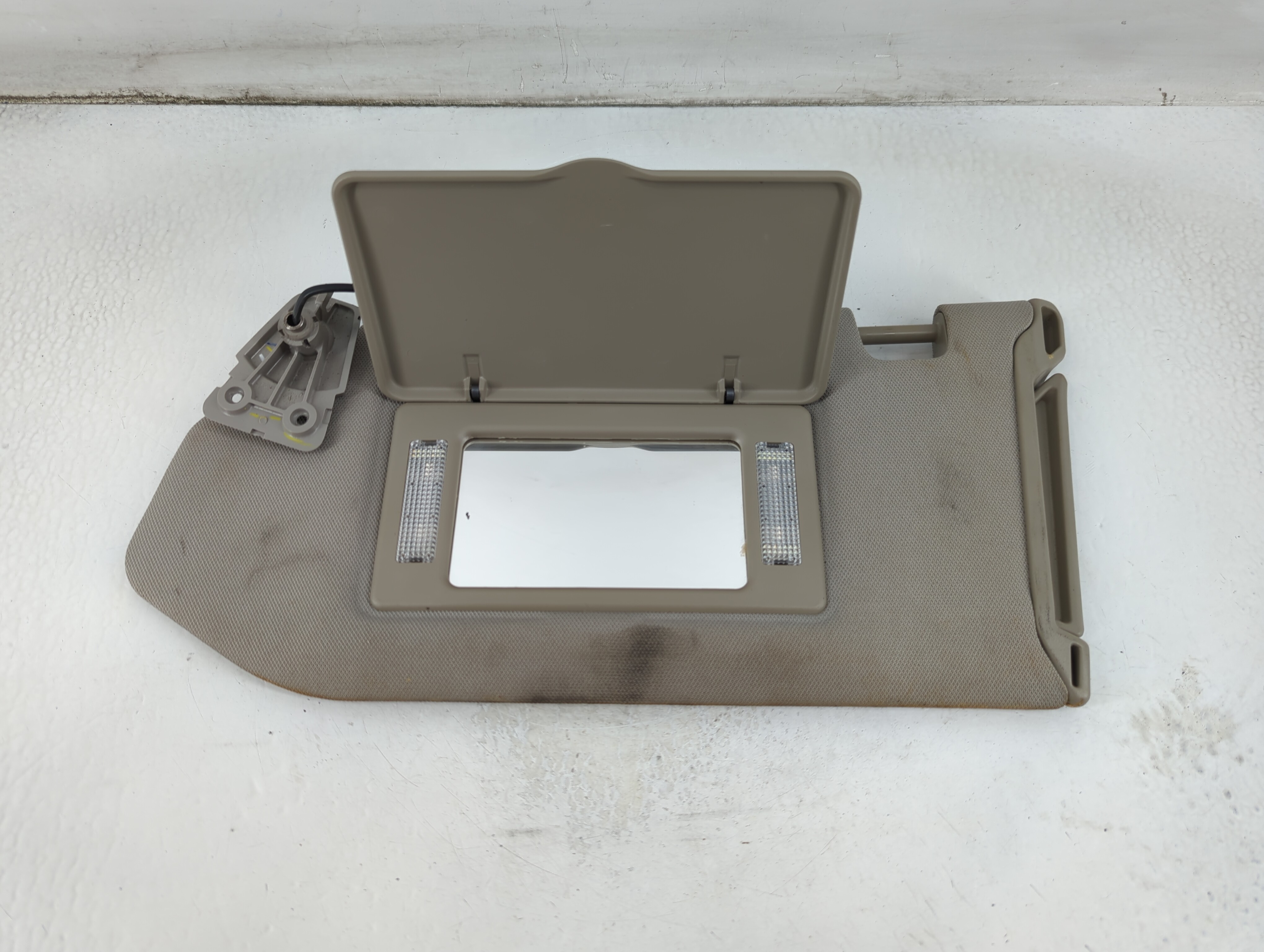 2006-2008 Nissan Maxima Driver Sun Visor Mirror Left Sunvisor Beige 916405 - Oemusedautoparts1.com