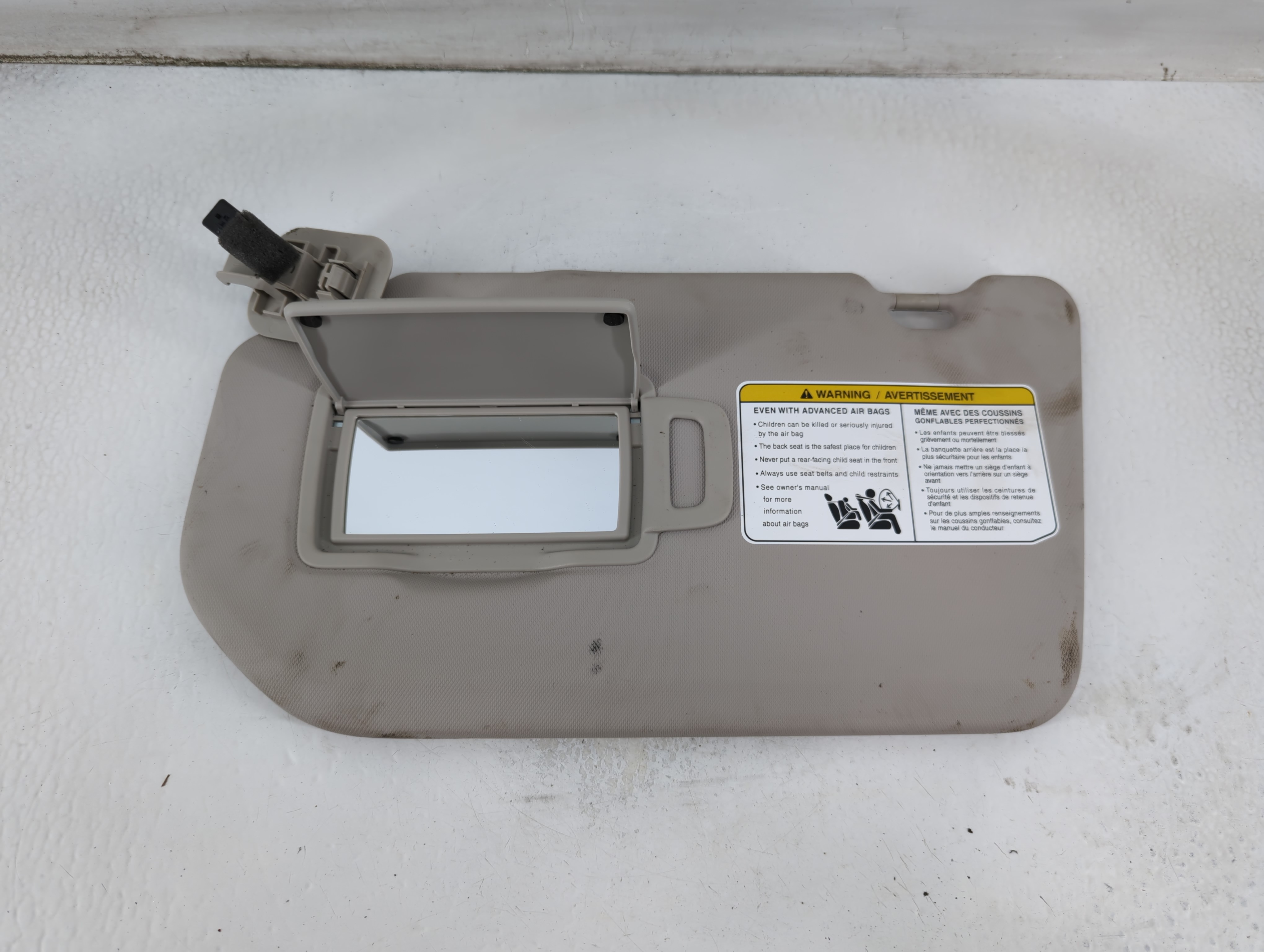 2021-2022 Nissan Rogue Driver Sun Visor Mirror Left Sunvisor Gray 916414 - Oemusedautoparts1.com