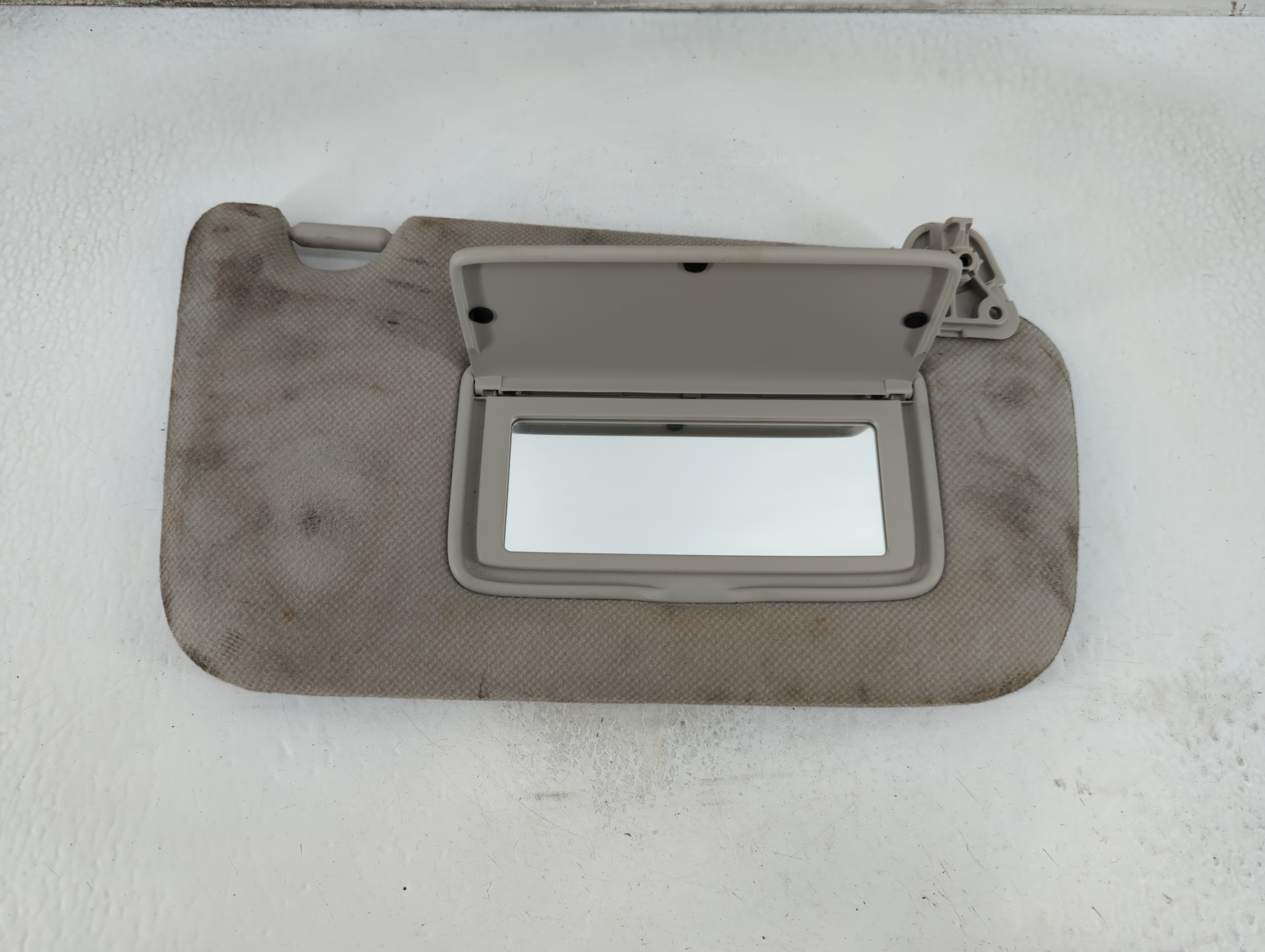 2013-2019 Nissan Sentra Passenger Sun Visor Mirror Right Sunvisor Gray 916419 - Oemusedautoparts1.com