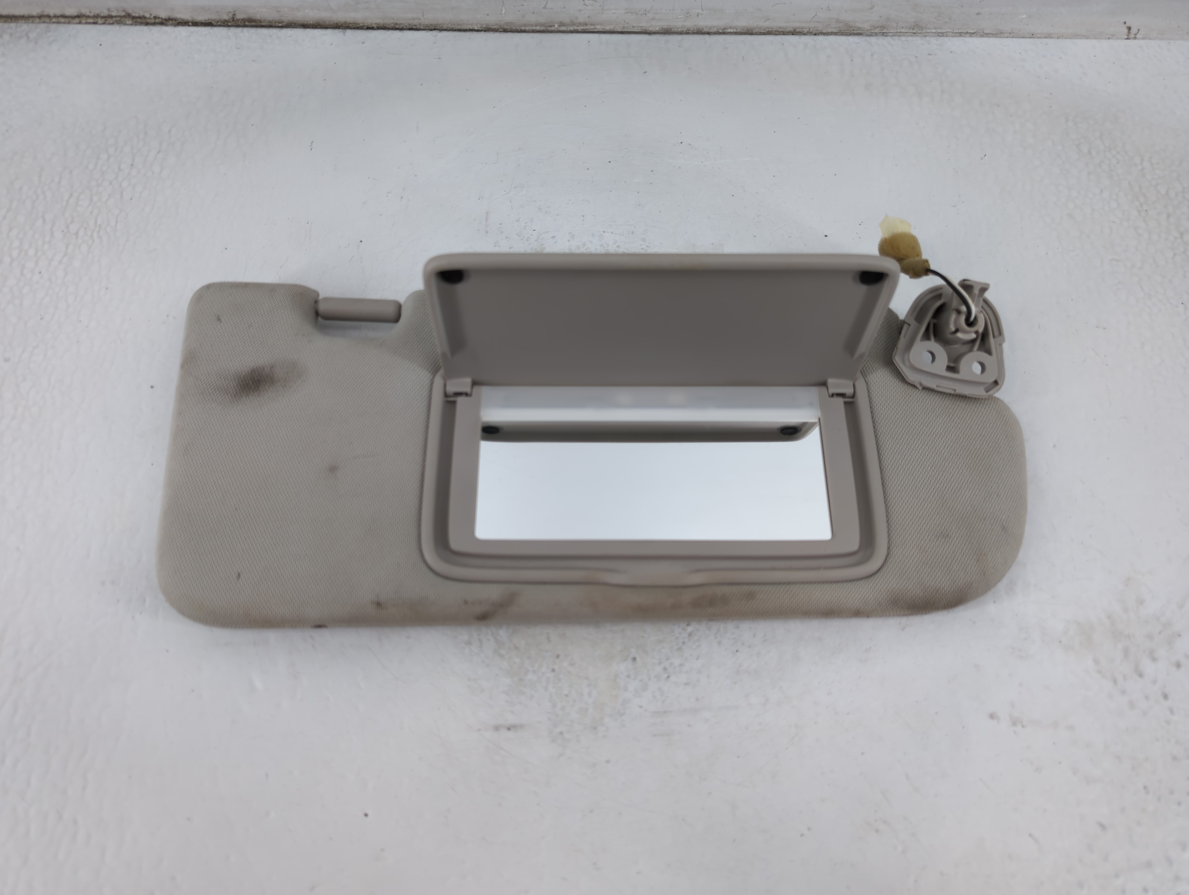 2014-2020 Infiniti Q50 Passenger Sun Visor Mirror Right Sunvisor Ivory 916421 - Oemusedautoparts1.com