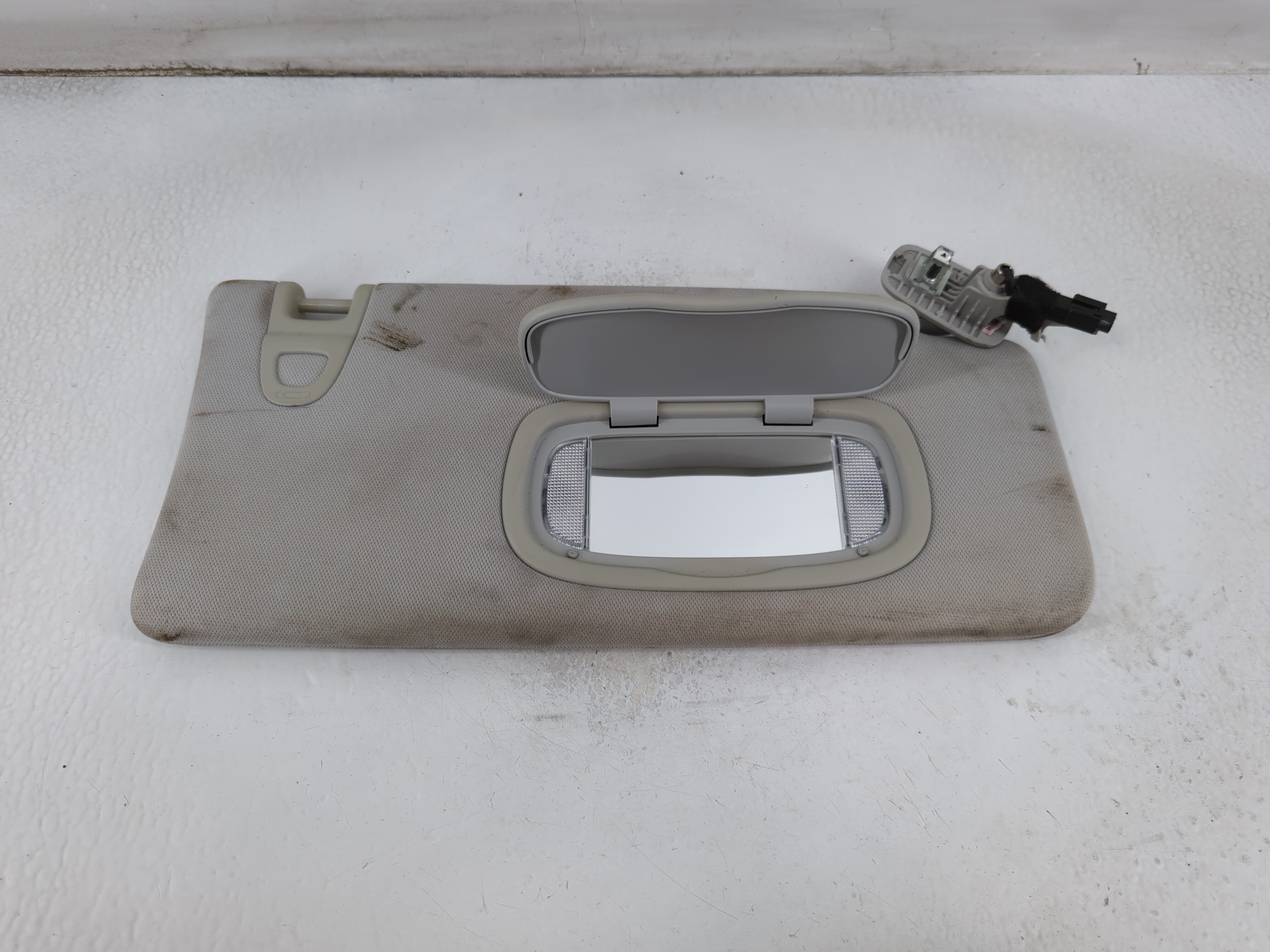 2018 Jeep Compass Driver Sun Visor Mirror Left Sunvisor Gray 916429 - Oemusedautoparts1.com