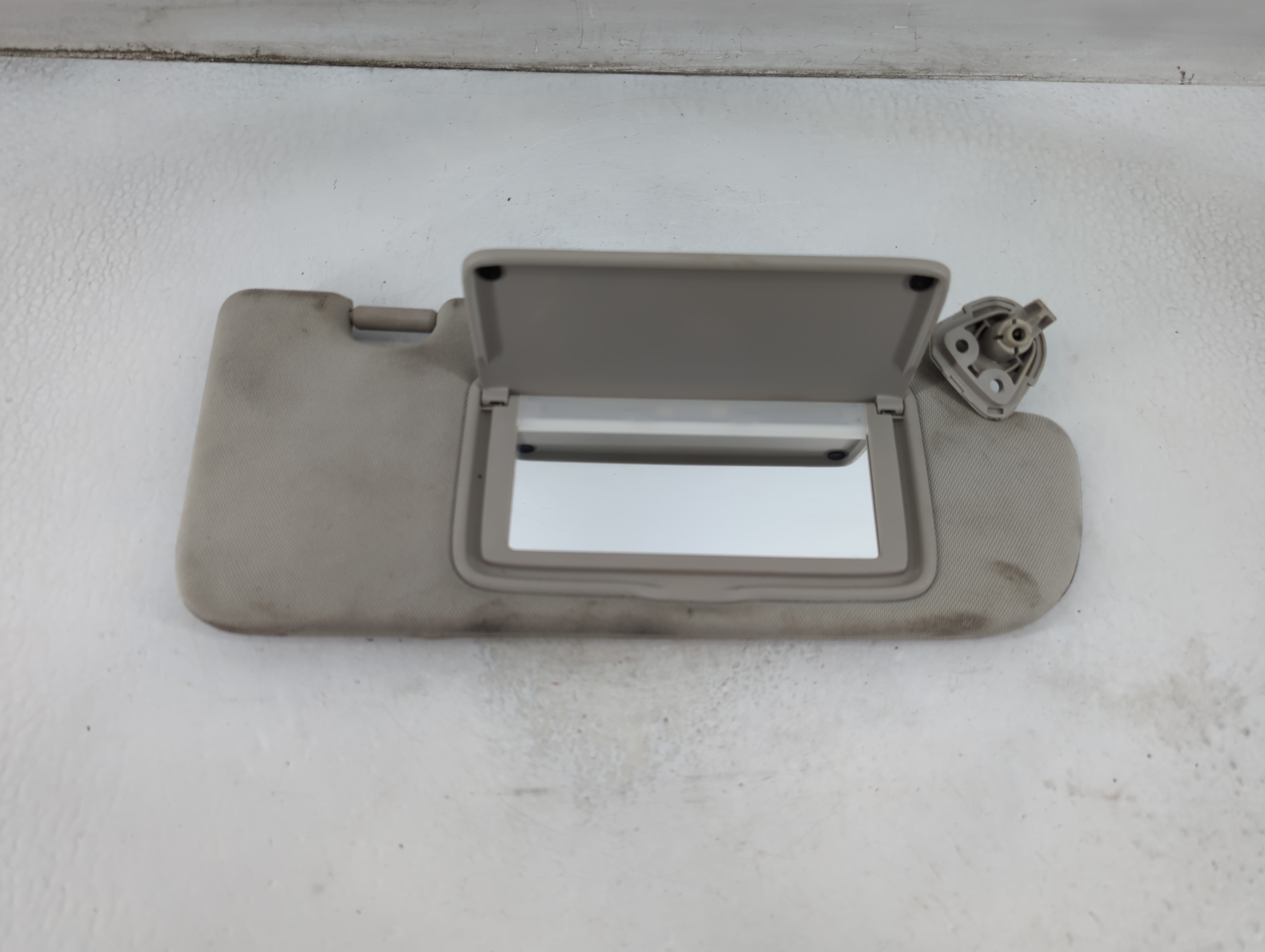 2014-2020 Infiniti Q50 Passenger Sun Visor Mirror Right Sunvisor Gray 916440 - Oemusedautoparts1.com