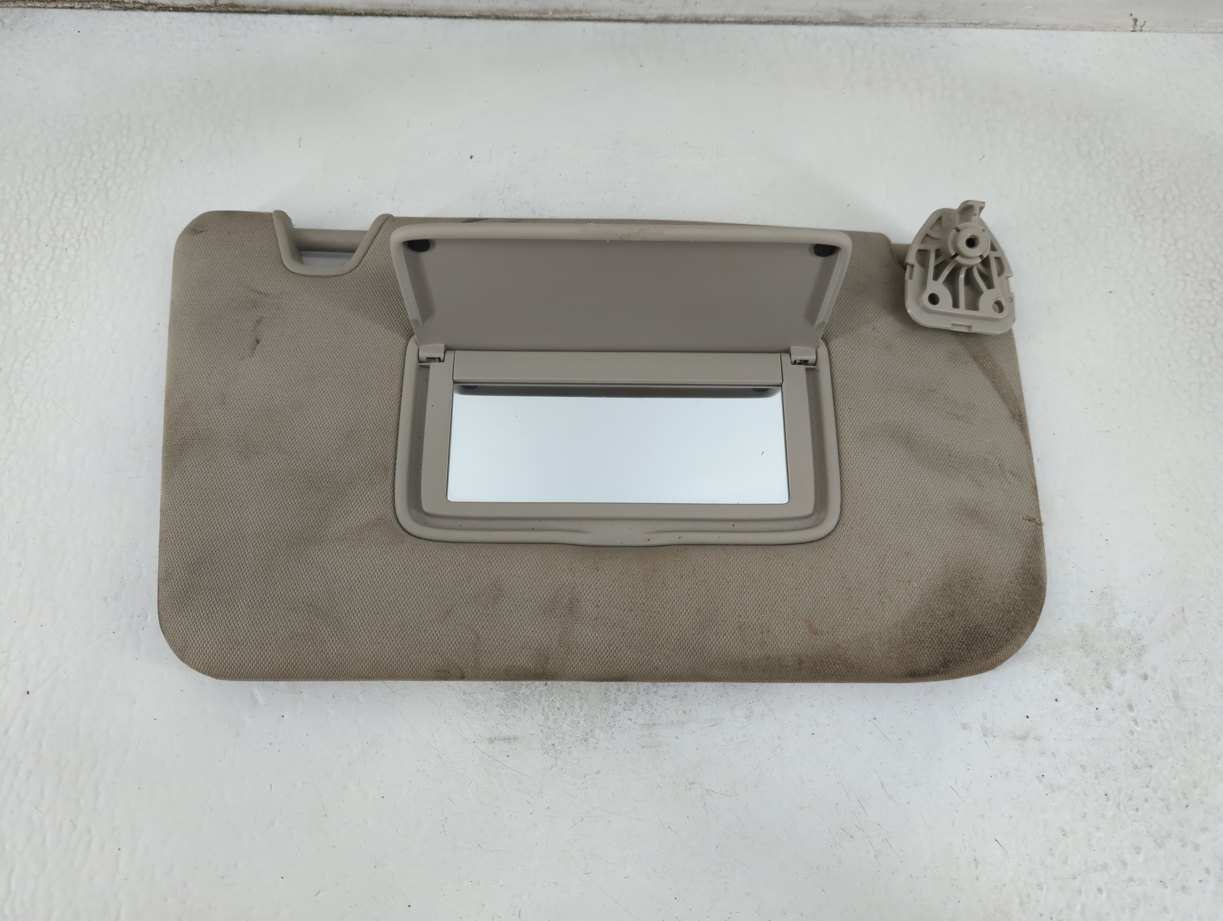2018-2020 Nissan Rogue Driver Sun Visor Mirror Left Sunvisor Gray 916442 - Oemusedautoparts1.com