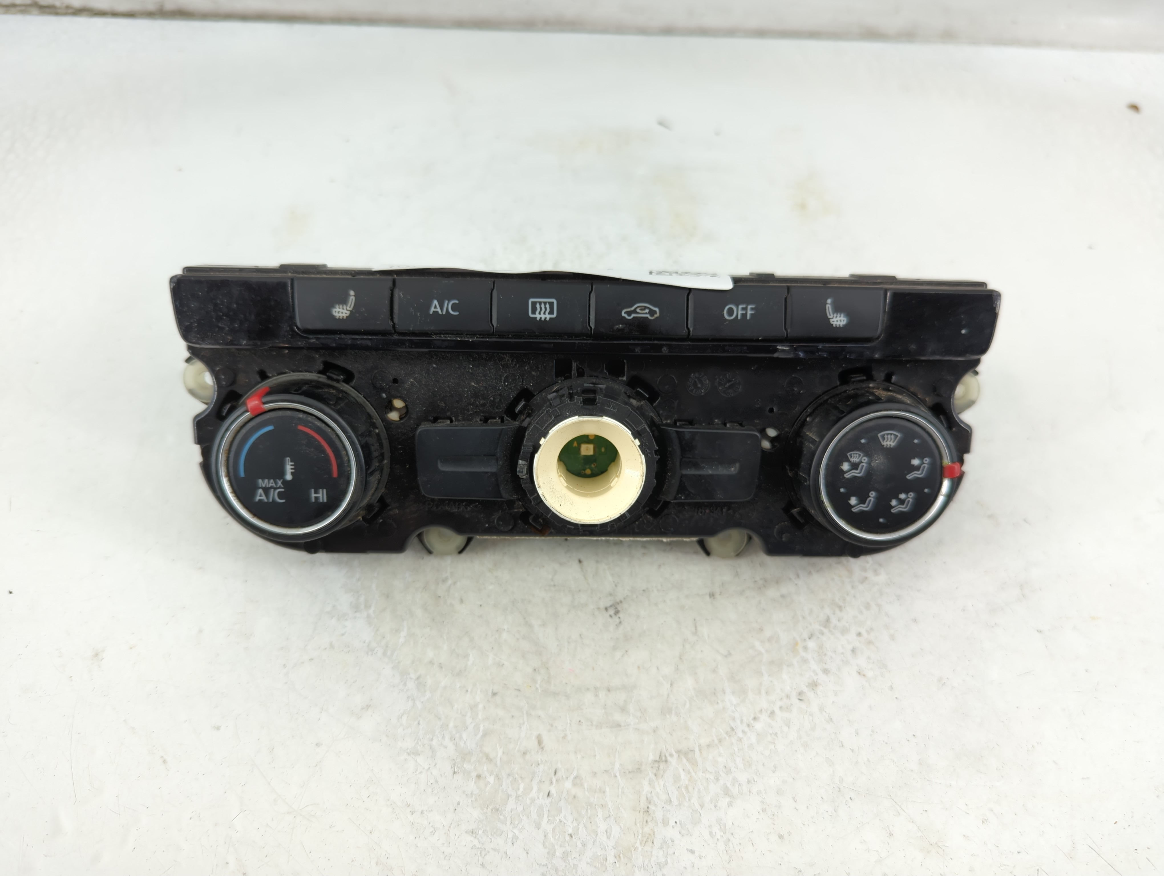 2013-2015 Volkswagen Tiguan Ac Heater Climate Control 561 907 426j 916471 - Oemusedautoparts1.com