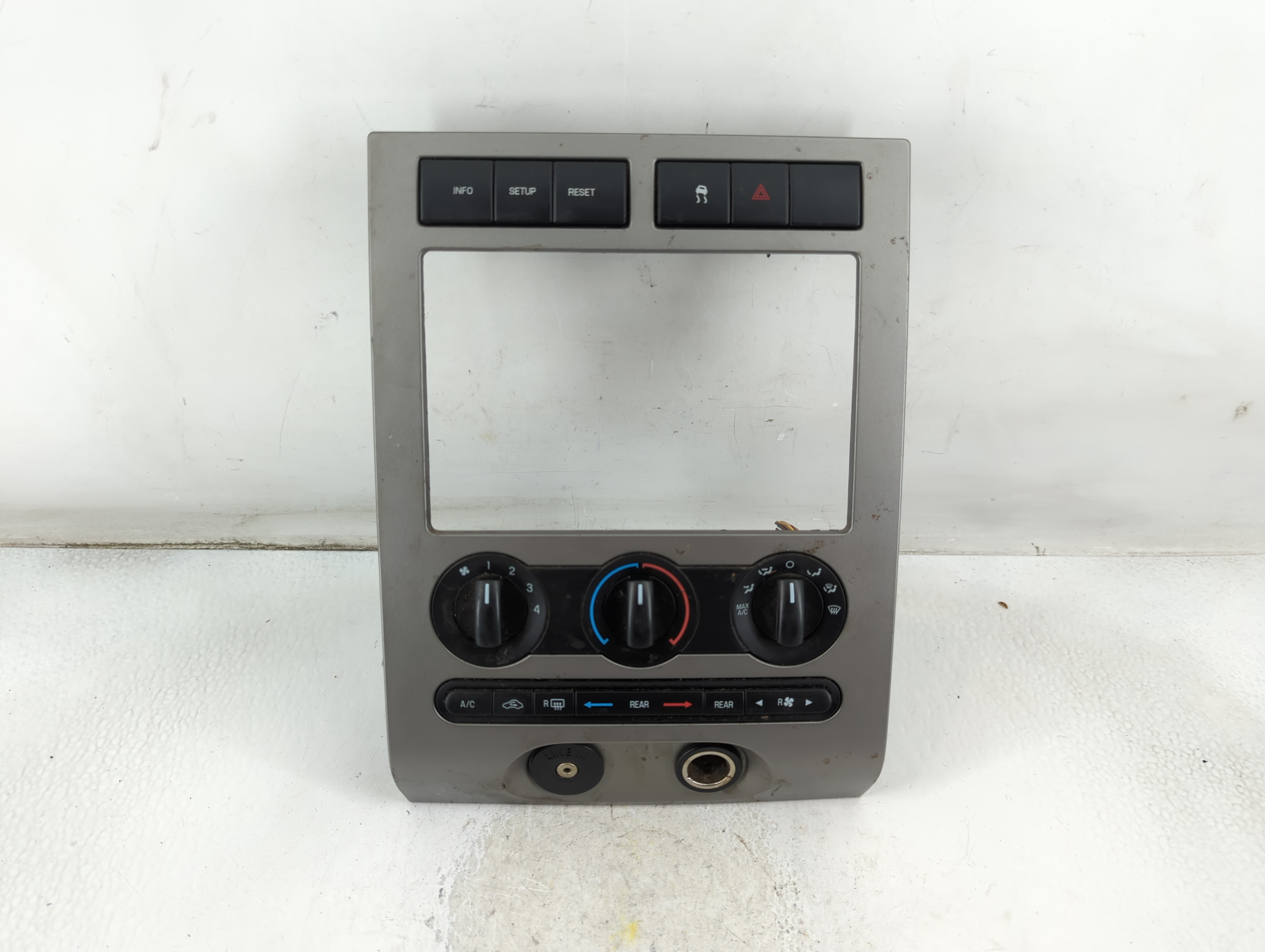 2008 Ford Expedition Ac Heater Climate Control 2302bes22983346 916493 - Oemusedautoparts1.com