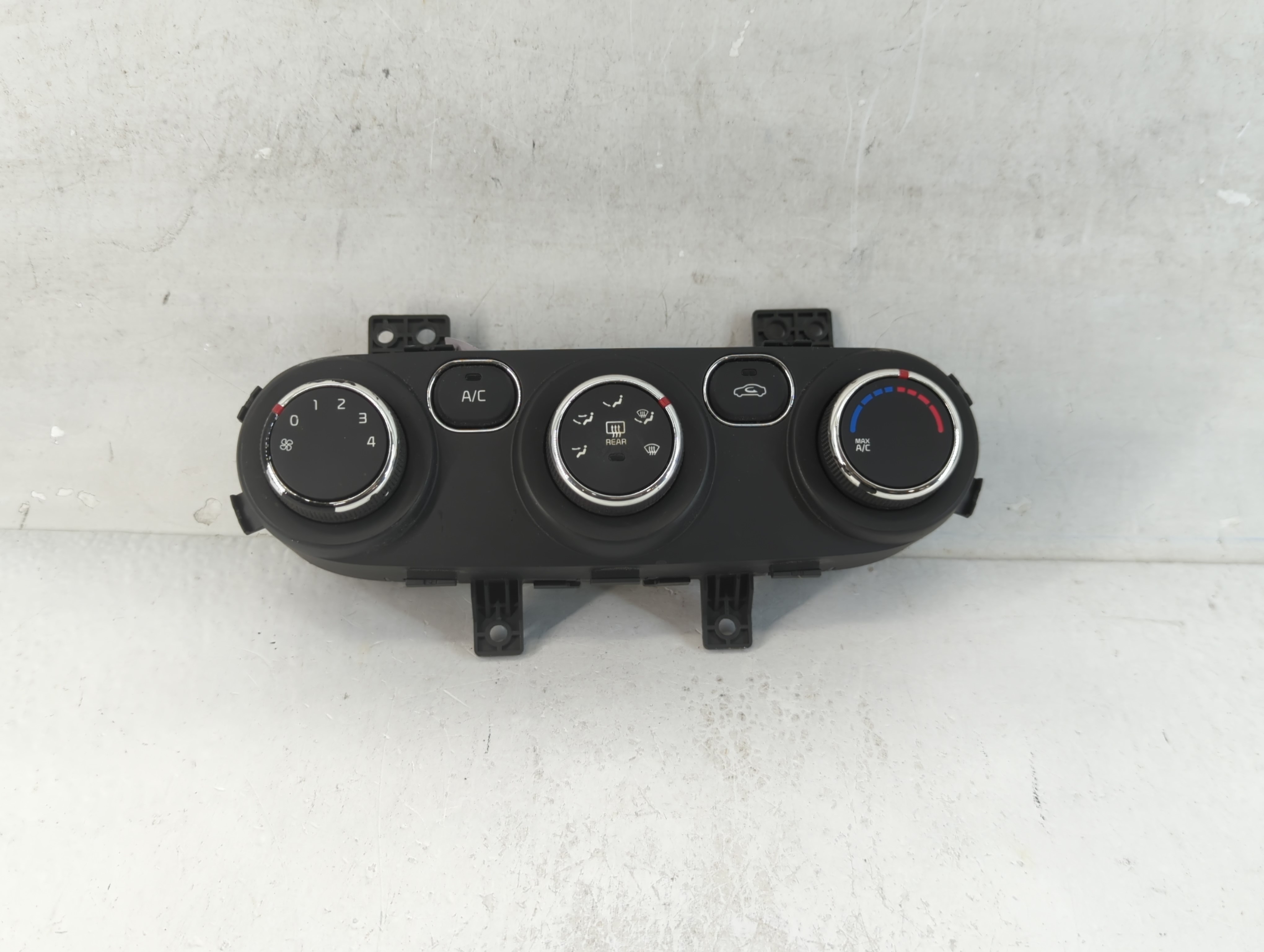 2017-2018 Kia Forte Ac Heater Climate Control 97250-b0aa0 916645 - Oemusedautoparts1.com
