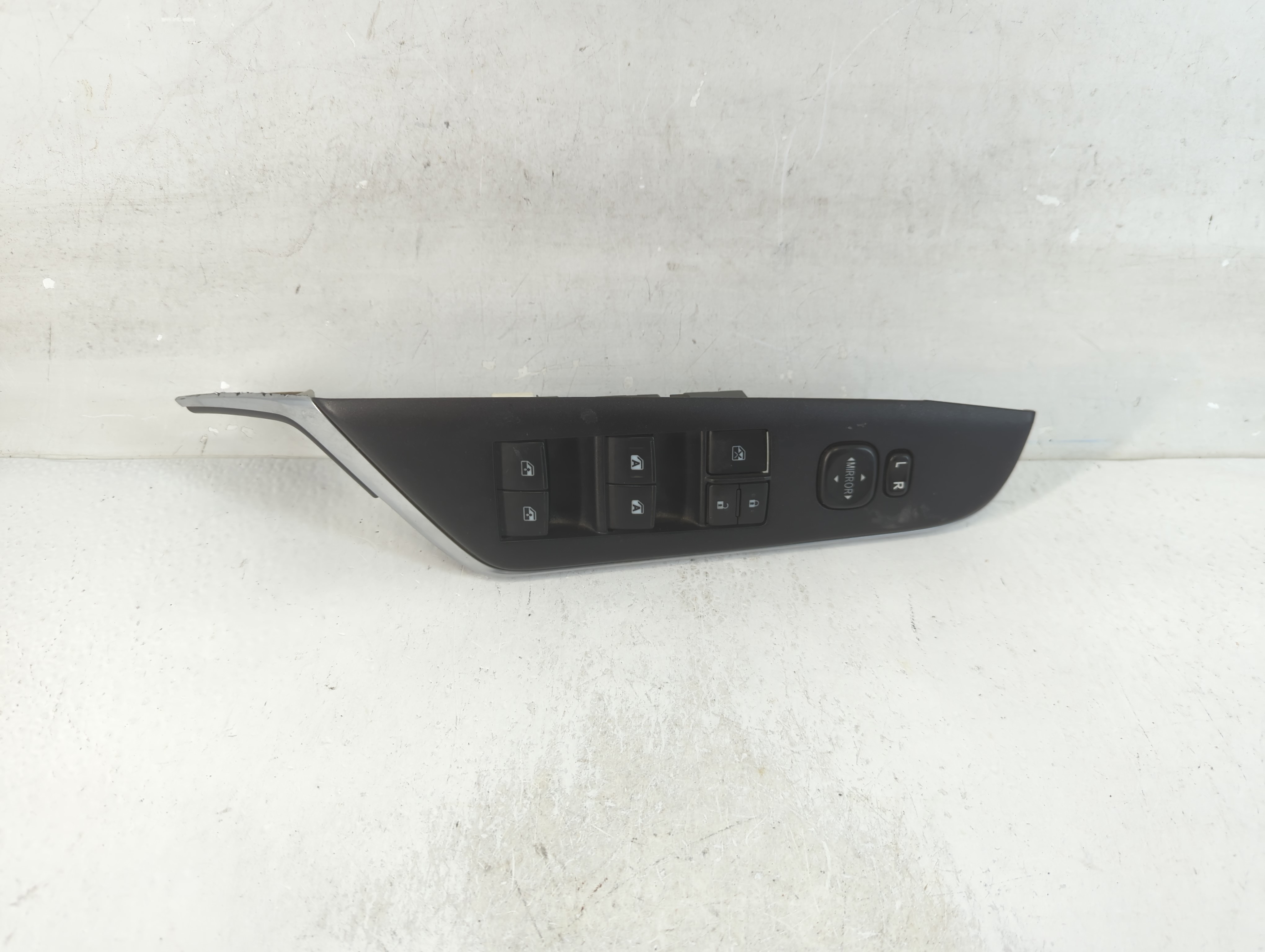 2015-2017 Toyota Camry Driver Left Door Master Power Window Switch 916655 - Oemusedautoparts1.com