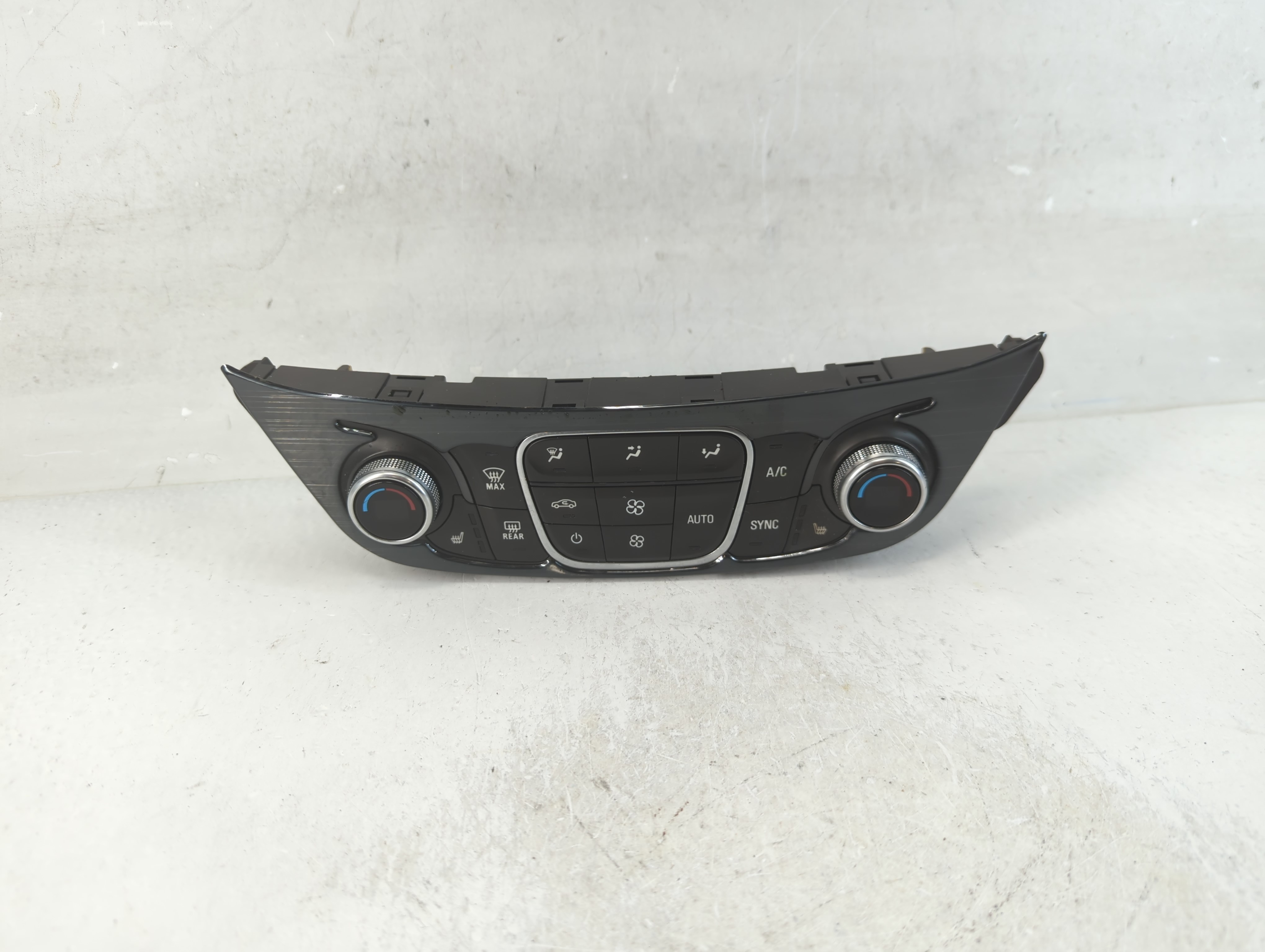 2018-2021 Chevrolet Malibu Ac Heater Climate Control 84684288 916665 - Oemusedautoparts1.com