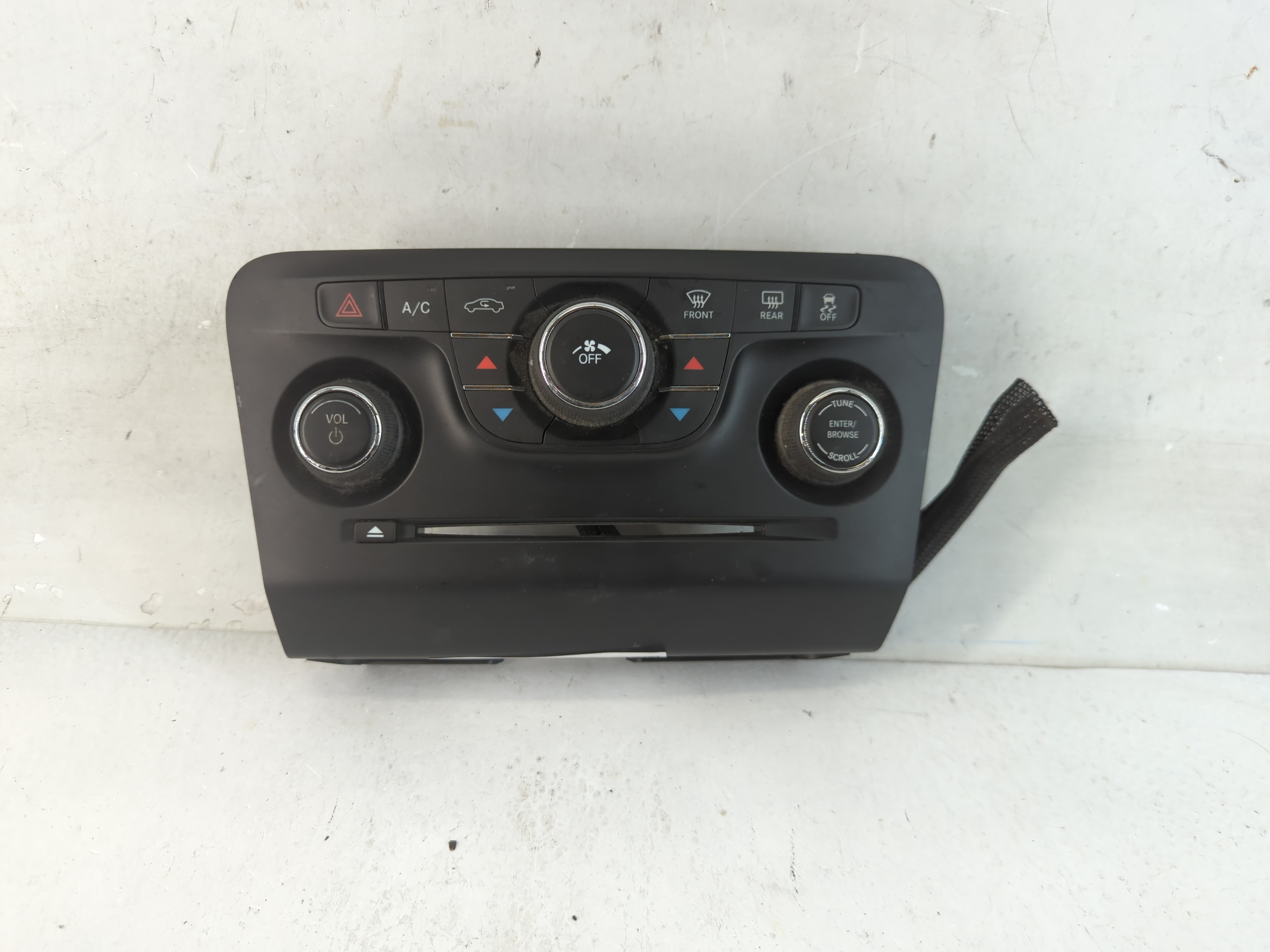 2013-2014 Dodge Charger Ac Heater Climate Control 1qh08dx9ae 916678 - Oemusedautoparts1.com