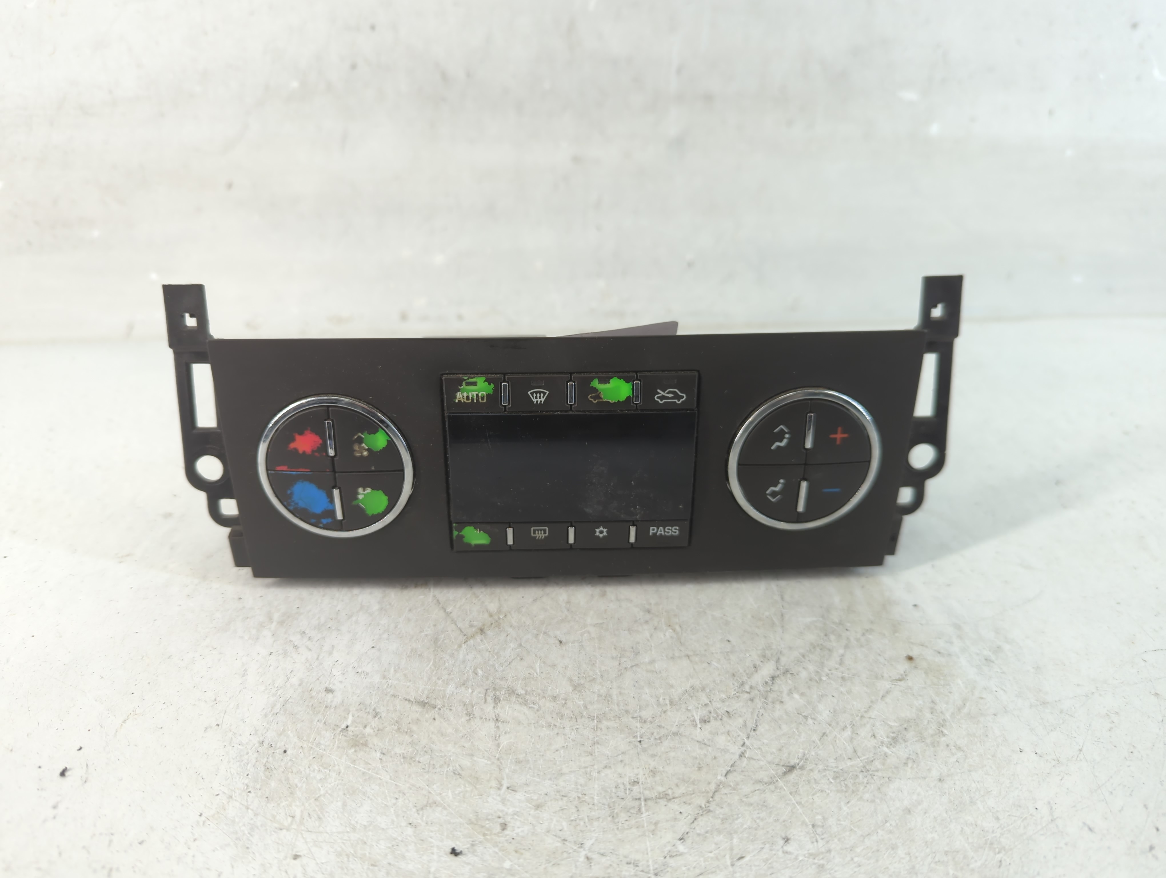 2010-2011 Chevrolet Silverado 1500 Ac Heater Climate Control 25936132 916706 - Oemusedautoparts1.com