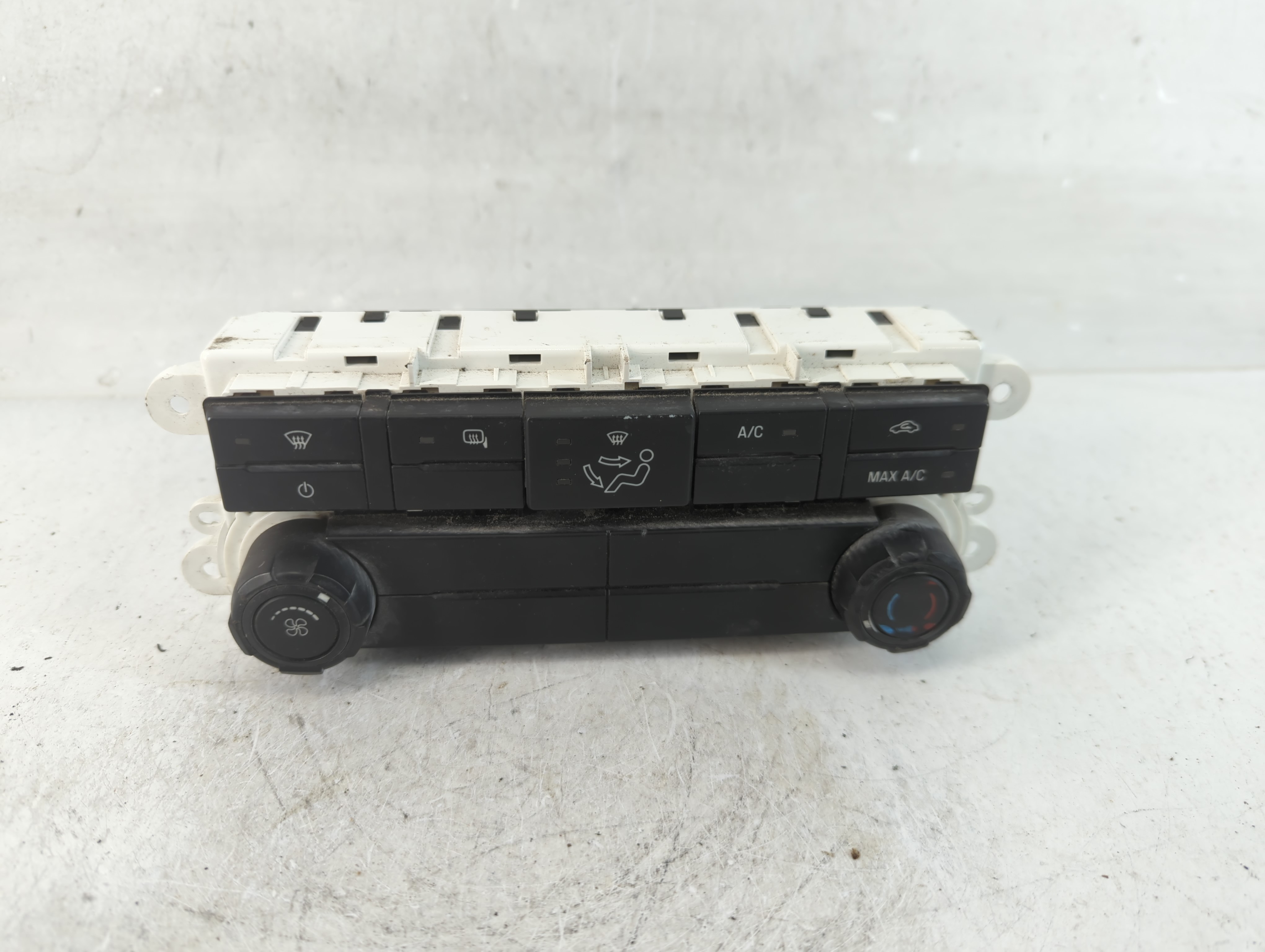 2011-2016 Ford F-250 Super Duty Ac Heater Climate Control Bc3t-19980-ec 916719 - Oemusedautoparts1.com