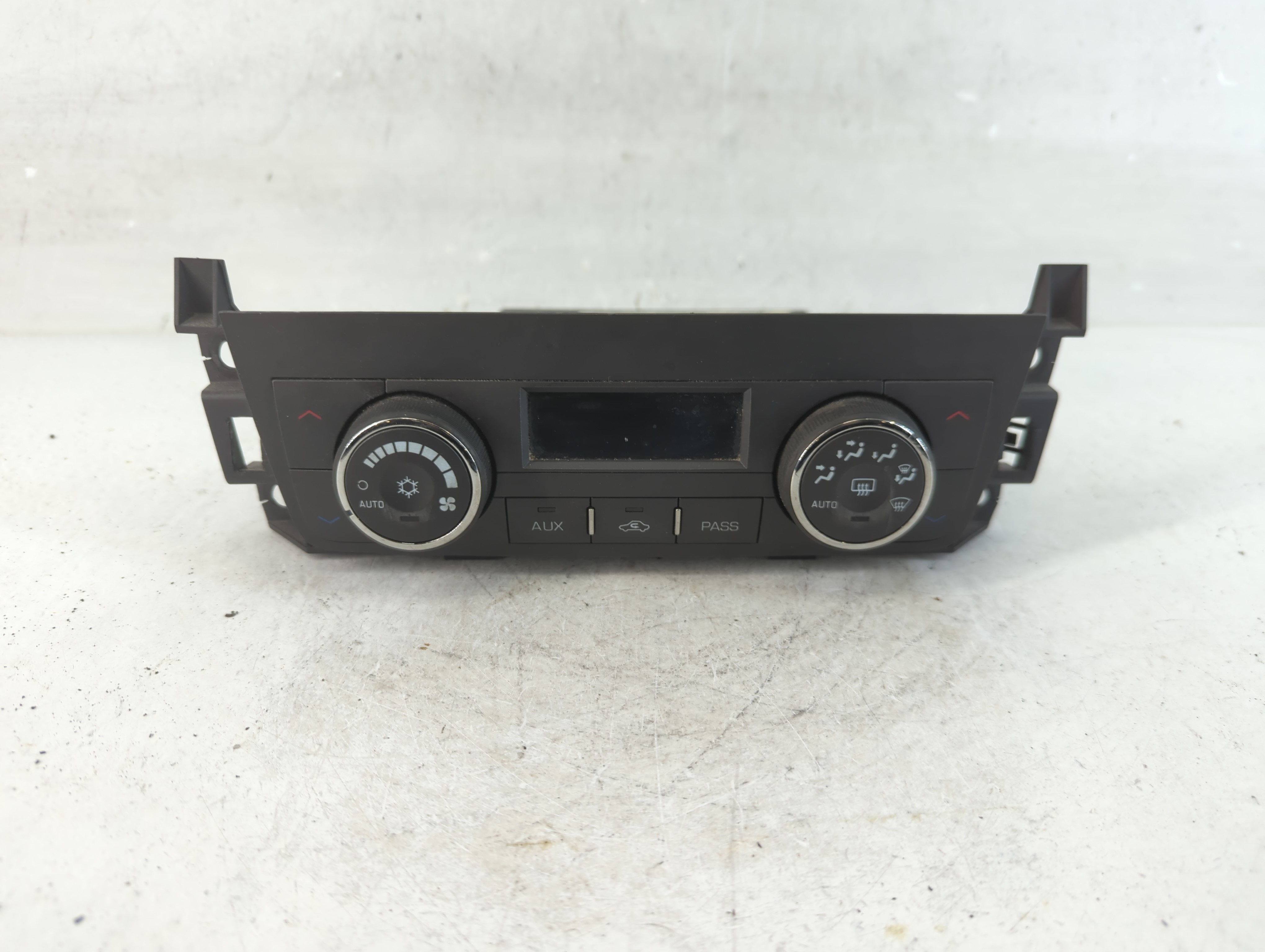 2006-2006 Cadillac Dts Ac Heater Climate Control 15839547 916735 - Oemusedautoparts1.com