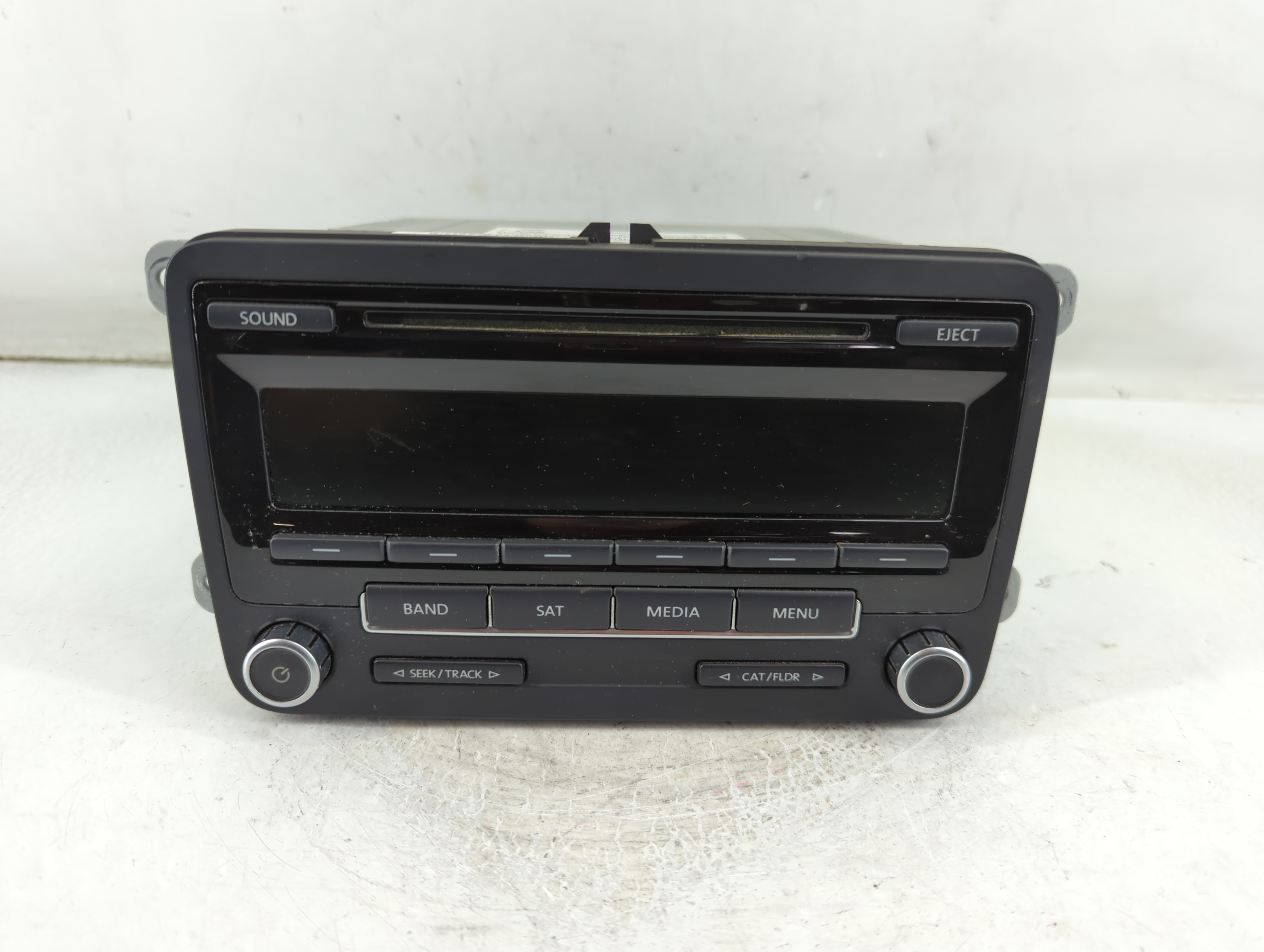 2013-2015 Volkswagen Passat Am Fm Cd Player Radio Receiver 916790 - Oemusedautoparts1.com
