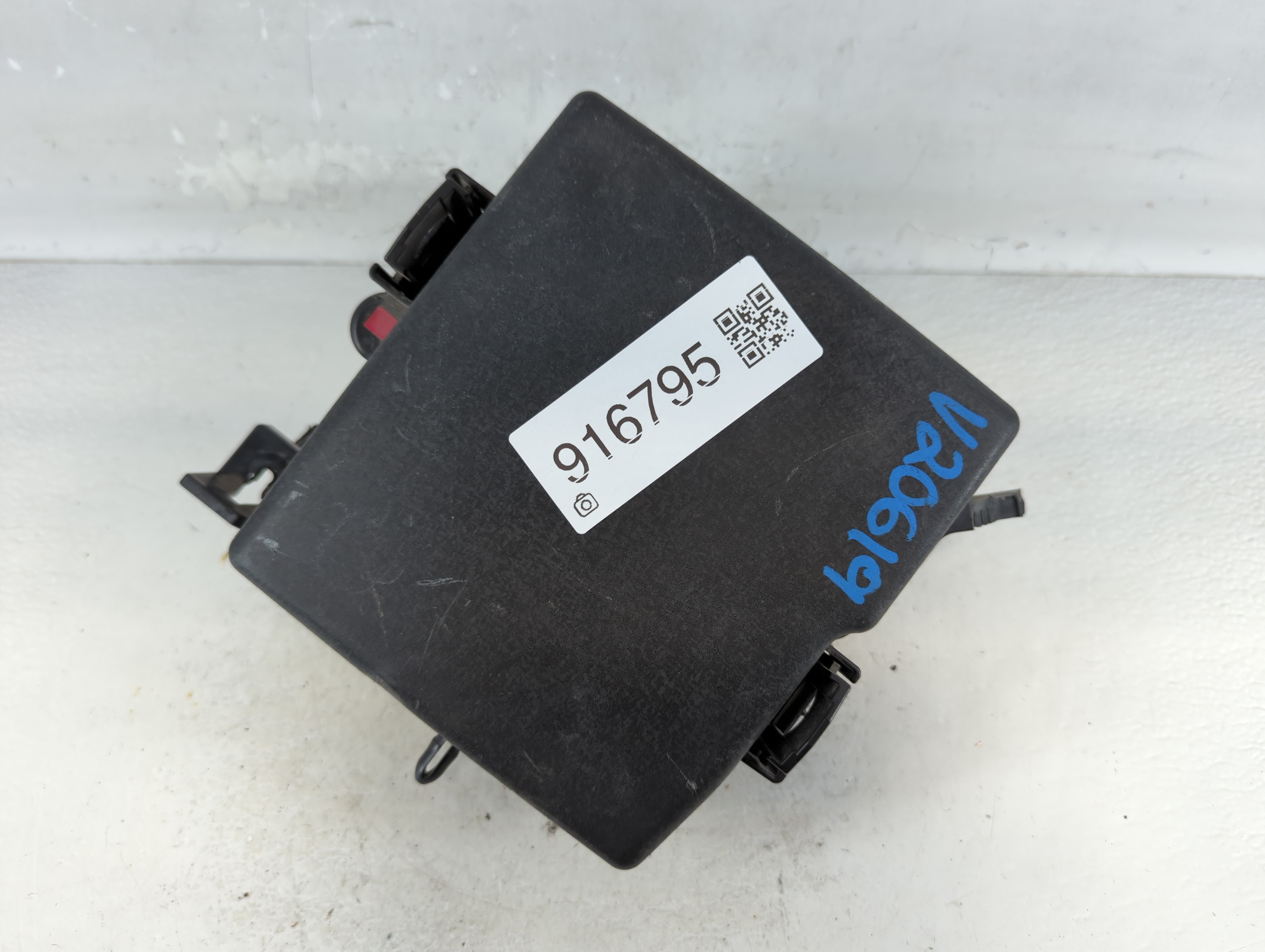 2017-2019 Hyundai Santa Fe Fusebox Fuse Box Relay Module 91310 B8730 916795 - Oemusedautoparts1.com