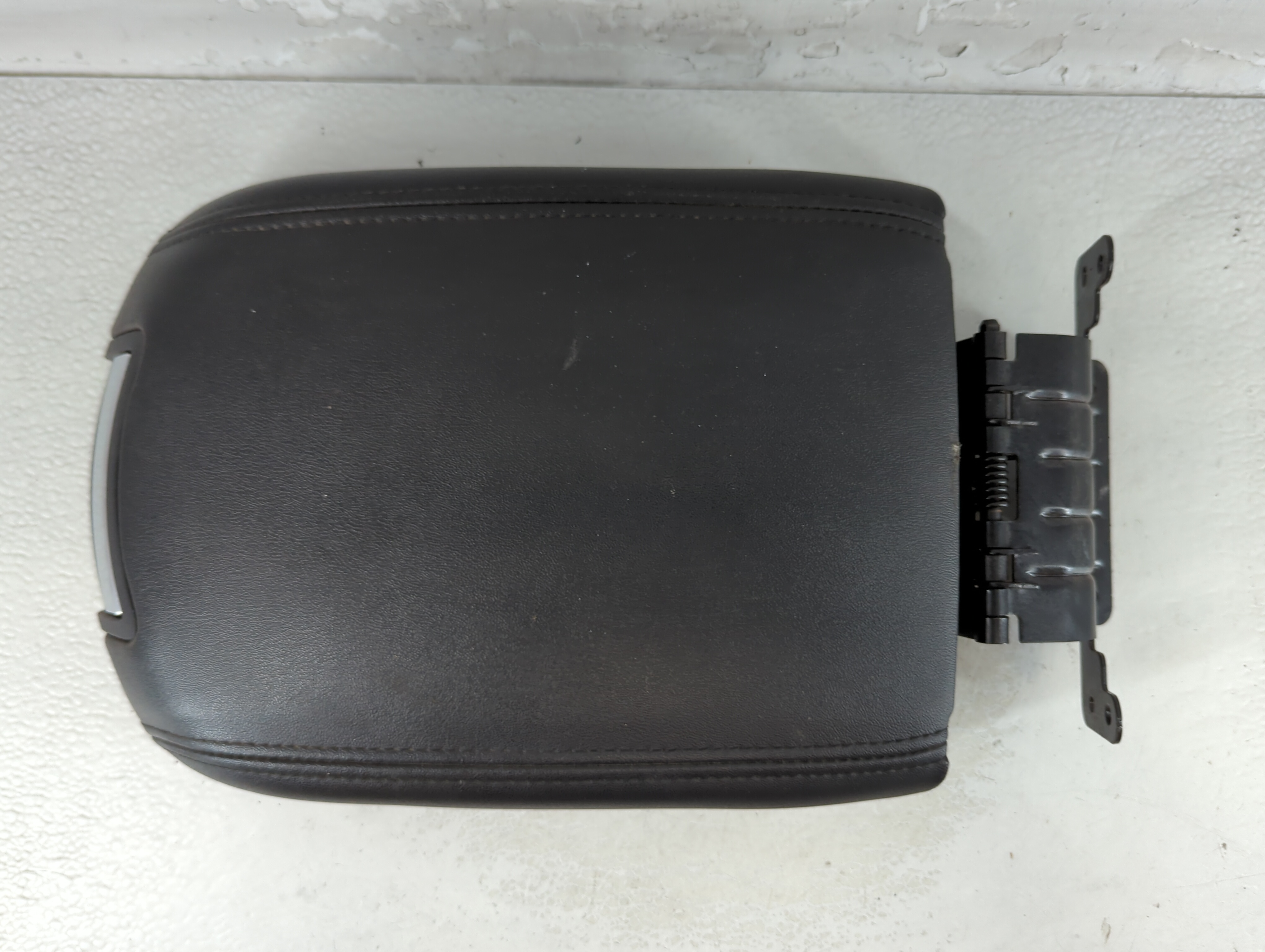 2013-2019 Ford Taurus Center Console Armrest Cover Lid Black 916928 - Oemusedautoparts1.com