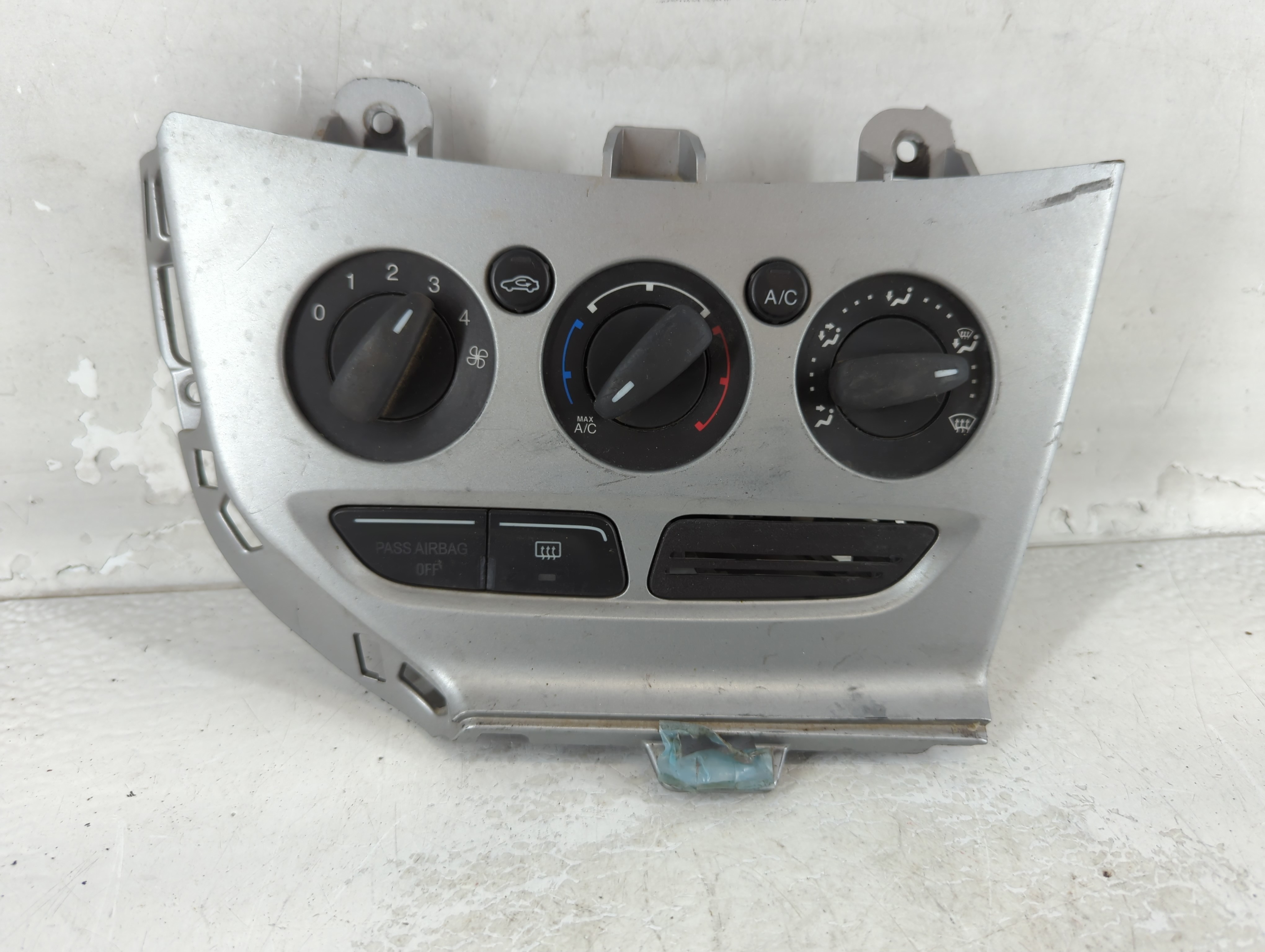 2013-2014 Ford Focus Ac Heater Climate Control Cm5t-19980 917002 - Oemusedautoparts1.com