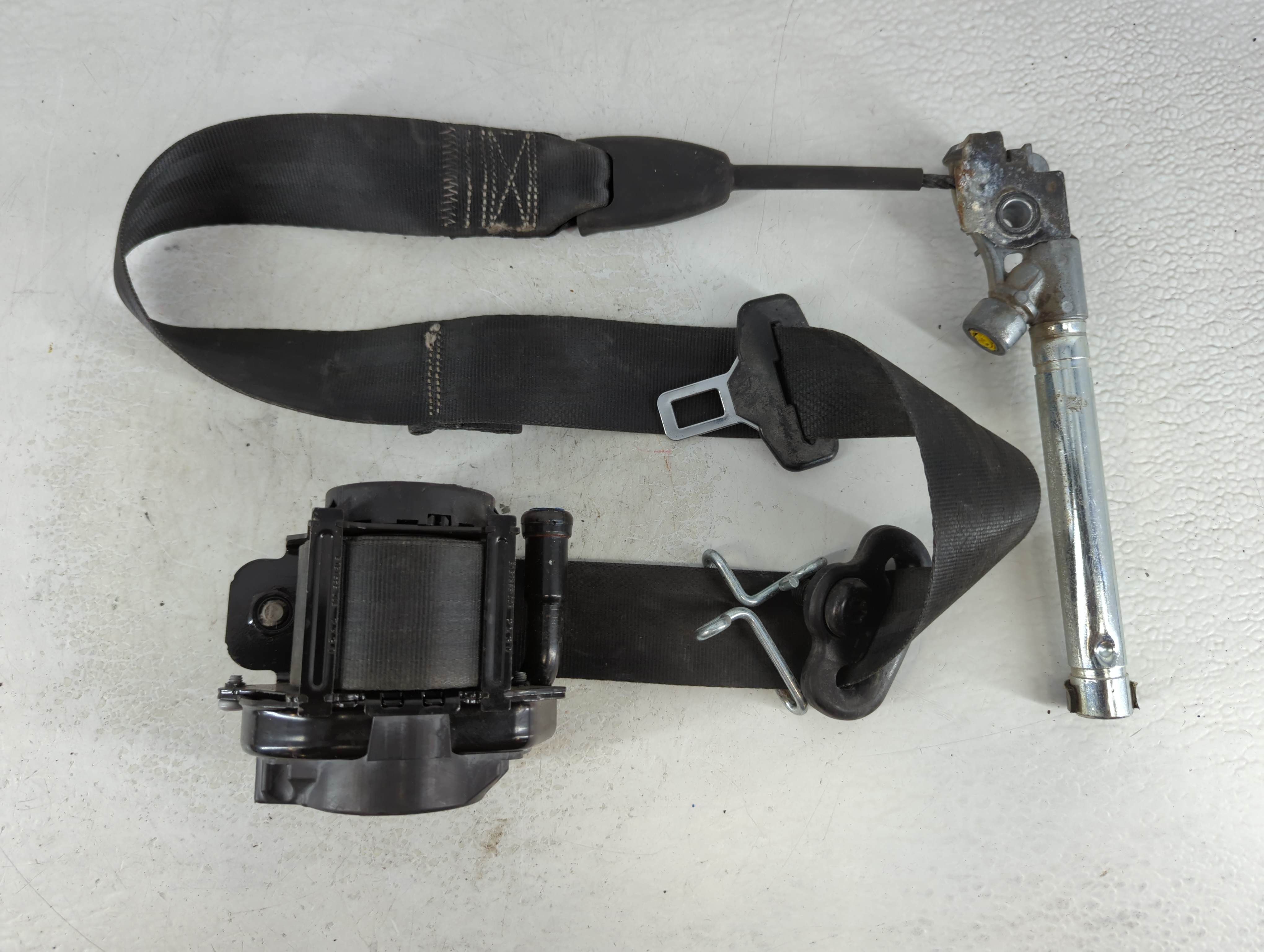 Picture of 2013-2018 Ford Focus Passenger Front Seatbelt Retractor 917042