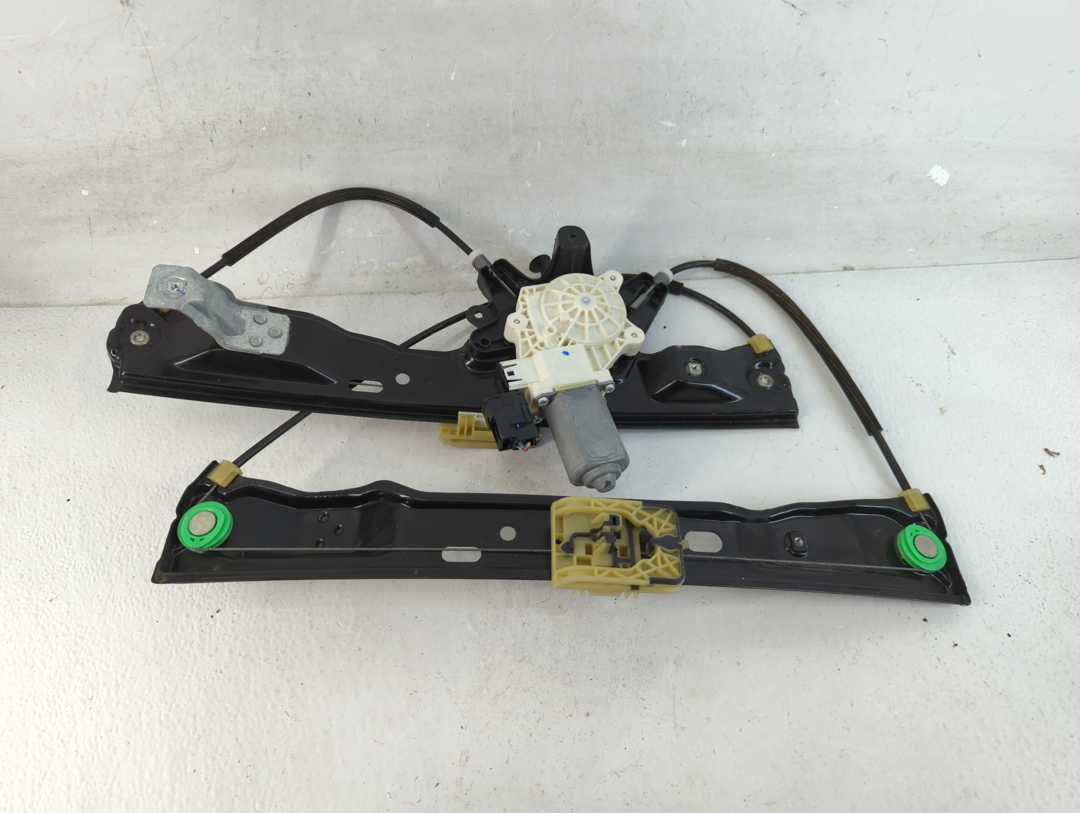 2012-2018 Ford Focus Driver Left Front Window Regulator 917156 - Oemusedautoparts1.com