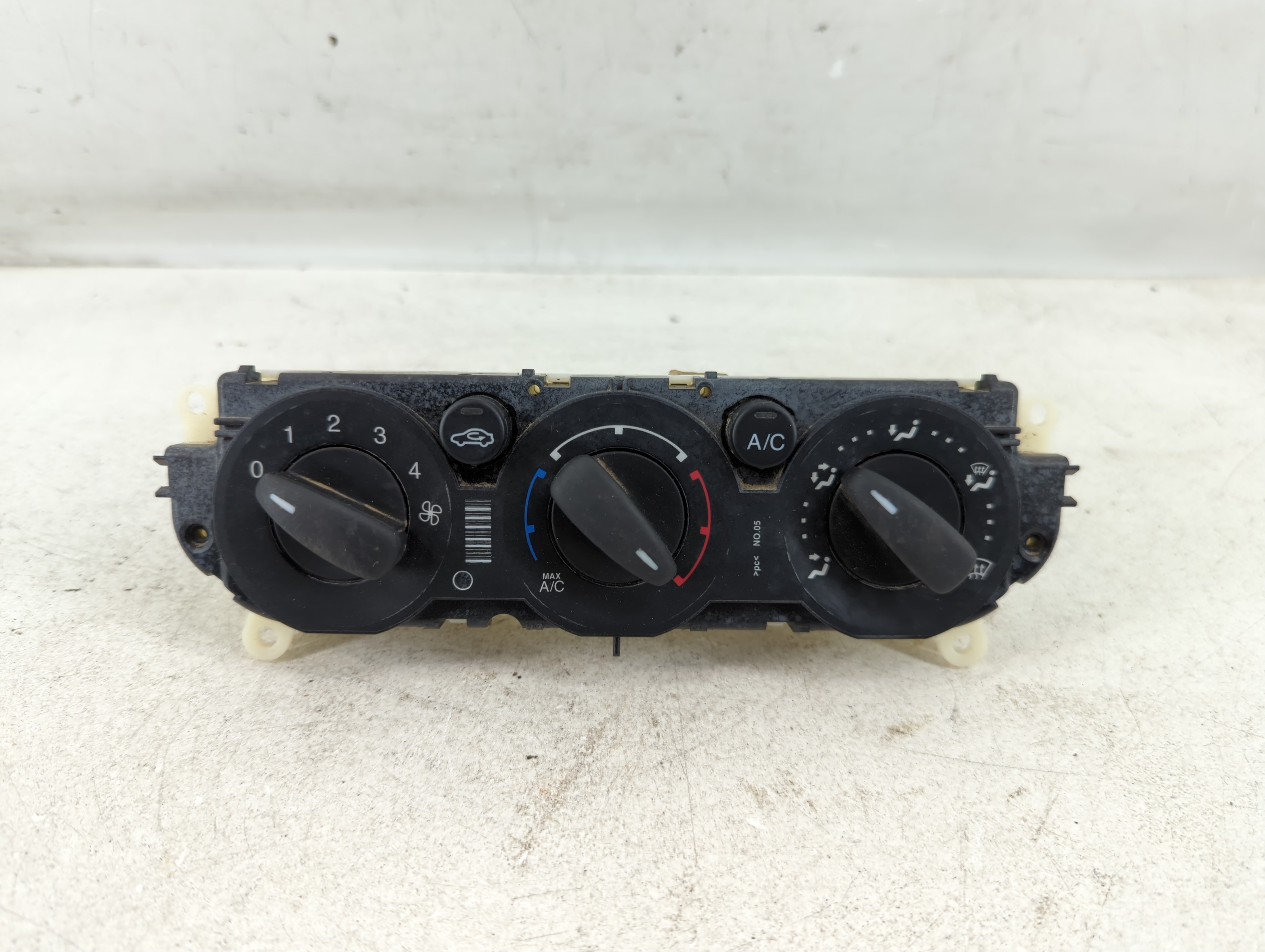 2013-2014 Ford Focus Ac Heater Climate Control Fd-cm5t-13060111-0684 917180 - Oemusedautoparts1.com