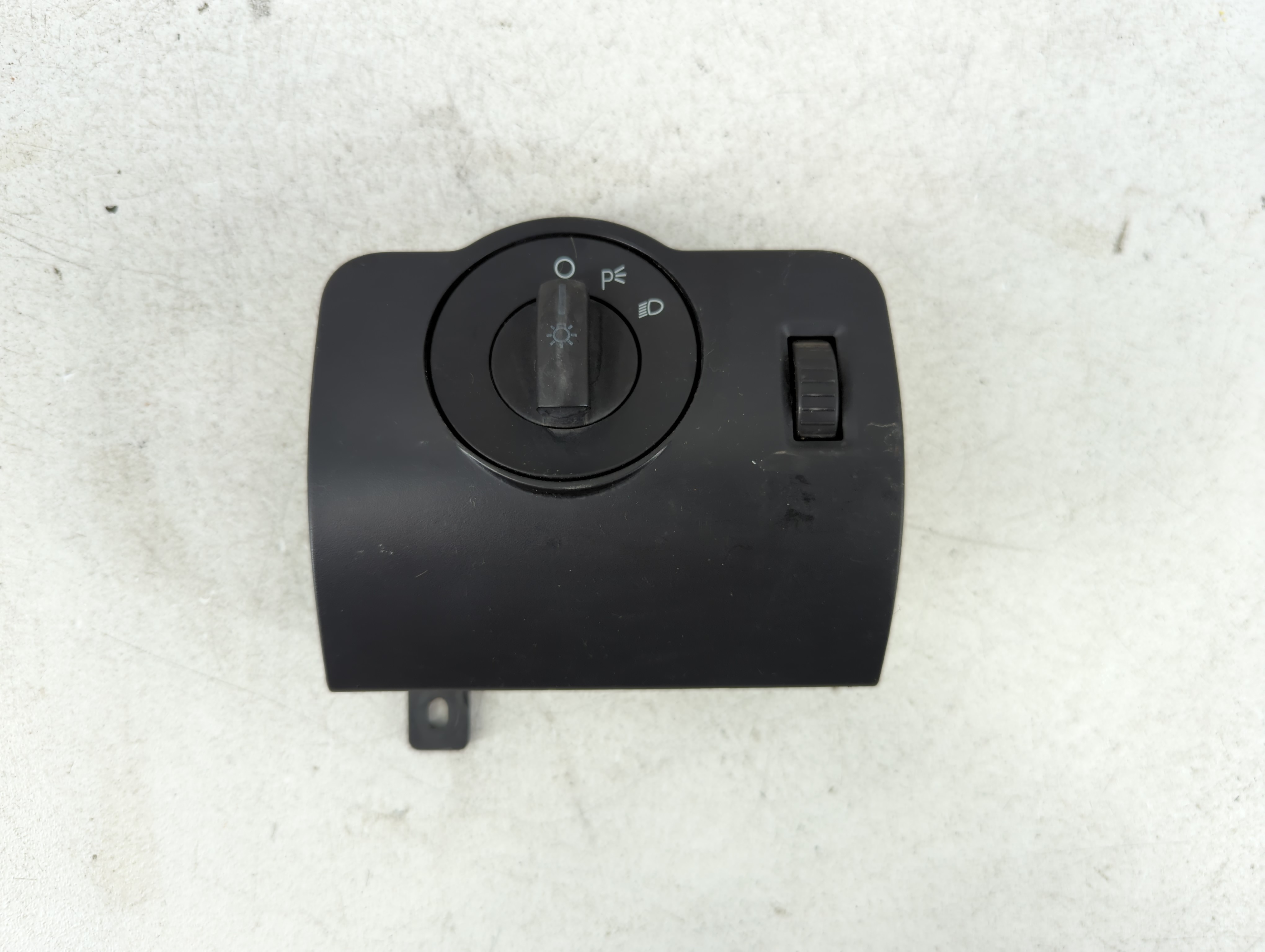 Picture of 2010 Ford Mustang Headlight Lamp Control Switch 917207