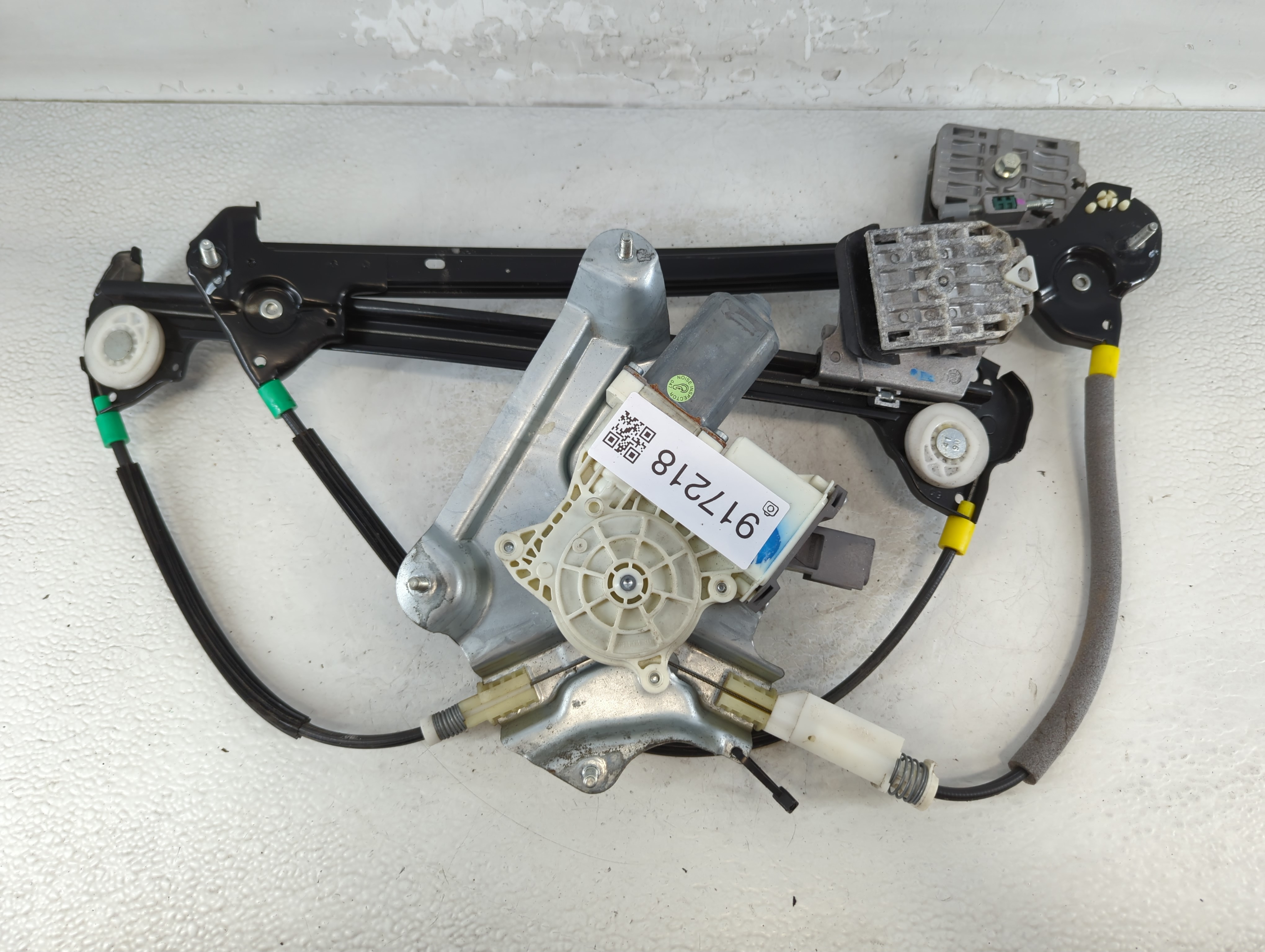2010-2014 Ford Mustang Driver Left Front Window Regulator 917218 - Oemusedautoparts1.com