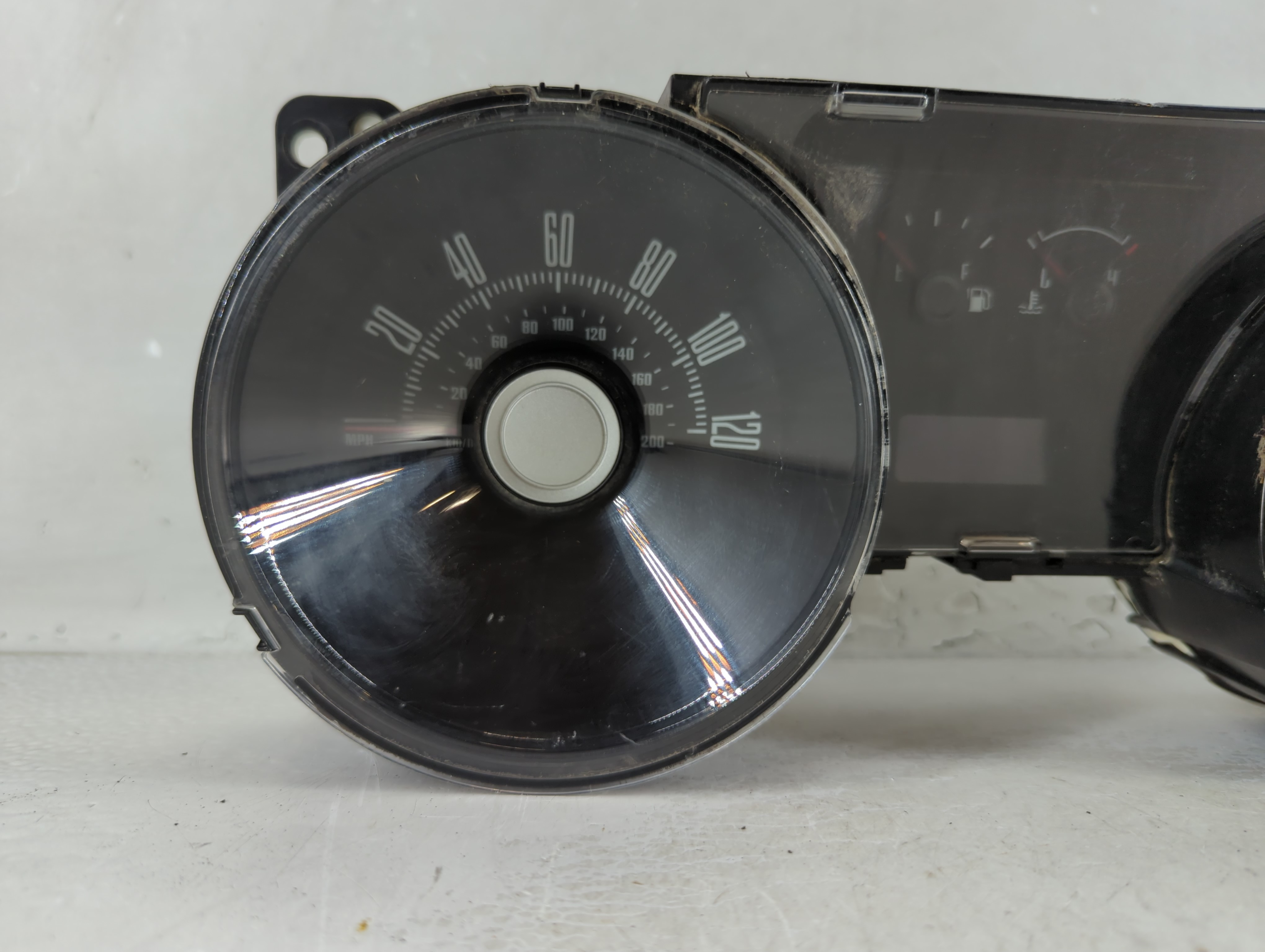 Picture of Ford Mustang Speedometer Instrument Cluster Gauges 917229
