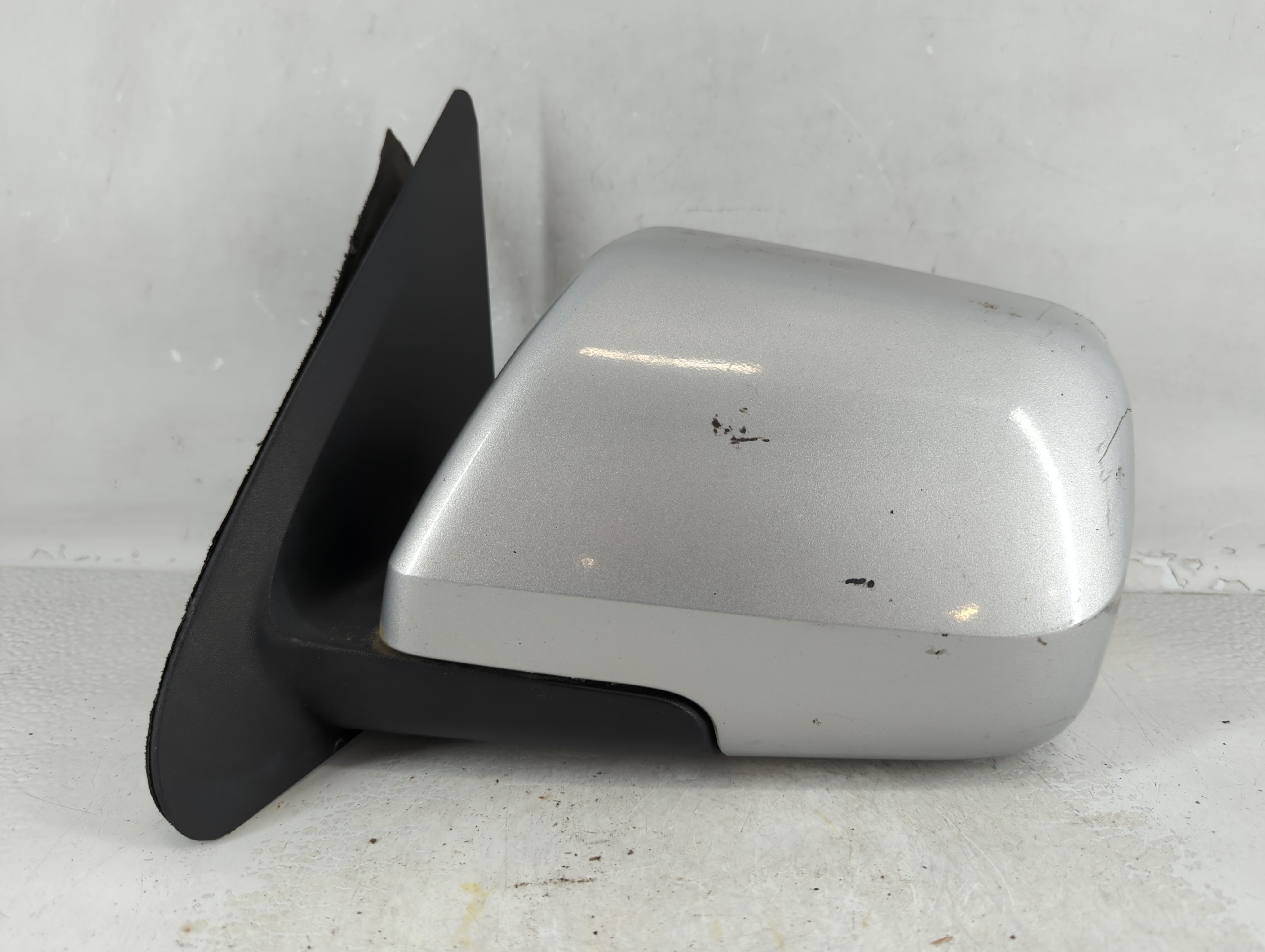 2010-2012 Ford Escape Driver Left Side View Manual Door Mirror Silver 917865 - Oemusedautoparts1.com