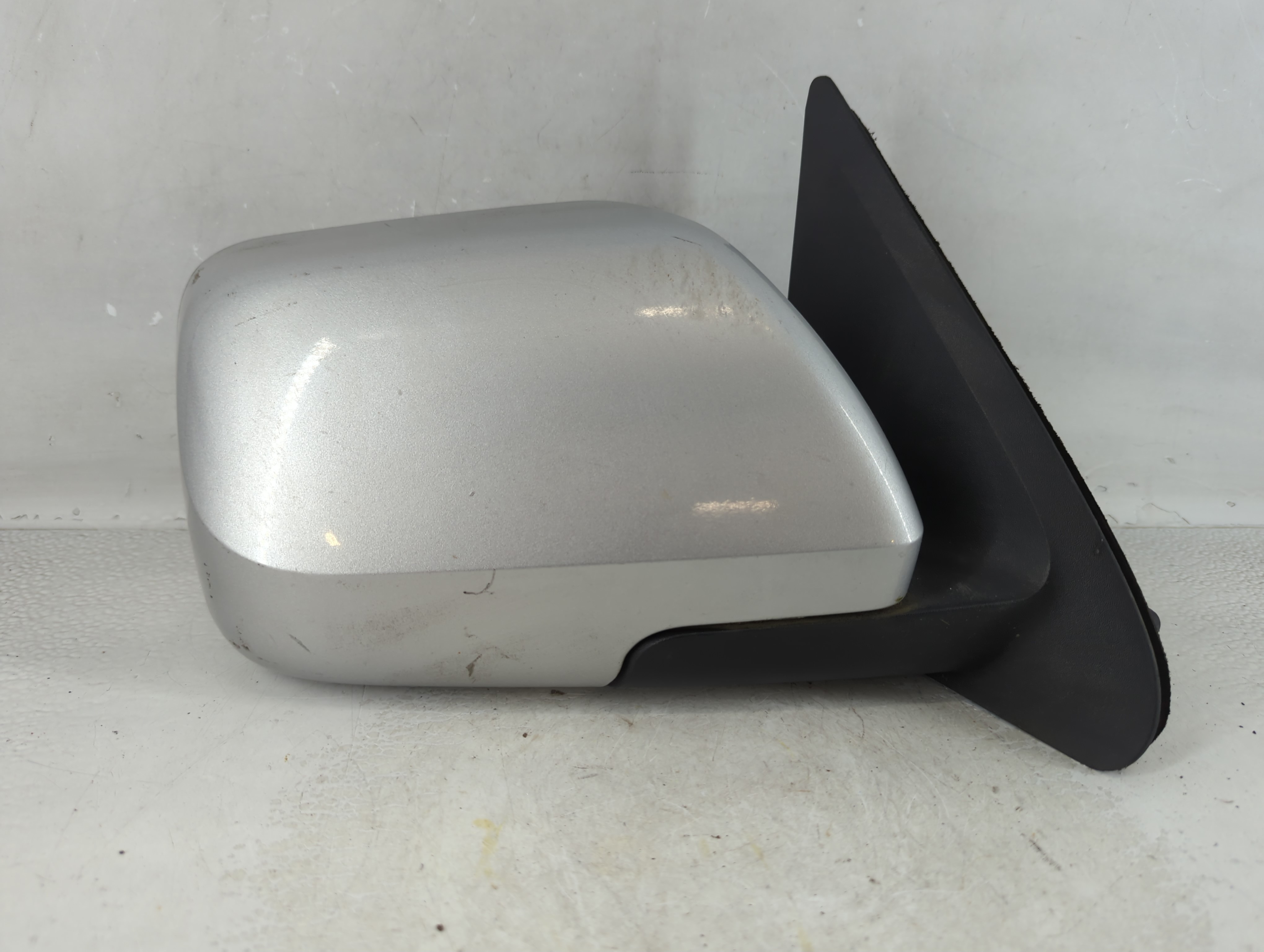 2010-2012 Ford Escape Passenger Right Side View Manual Door Mirror Silver 917866 - Oemusedautoparts1.com