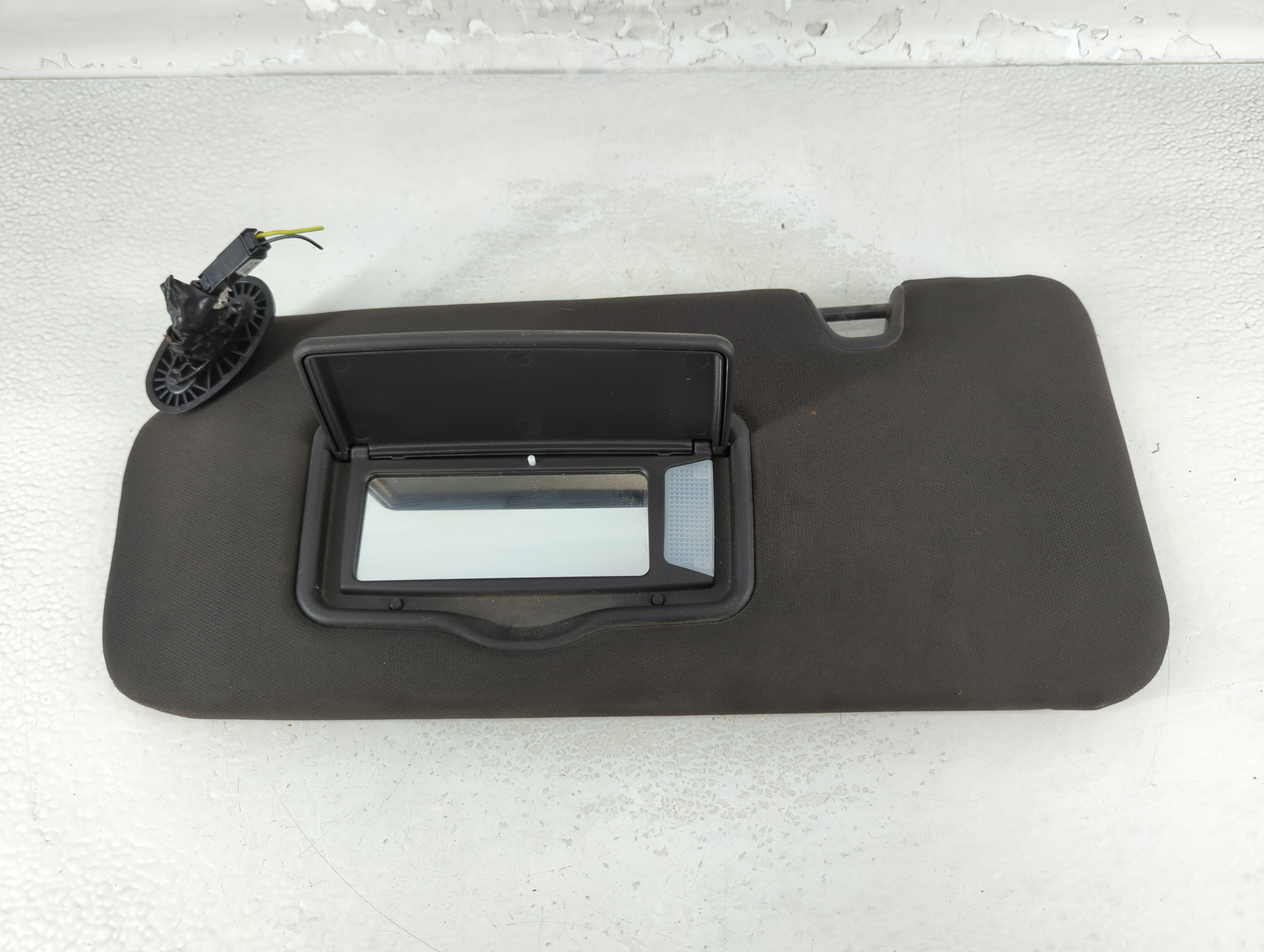 2010-2012 Ford Escape Driver Sun Visor Mirror Left Sunvisor Black 917872 - Oemusedautoparts1.com
