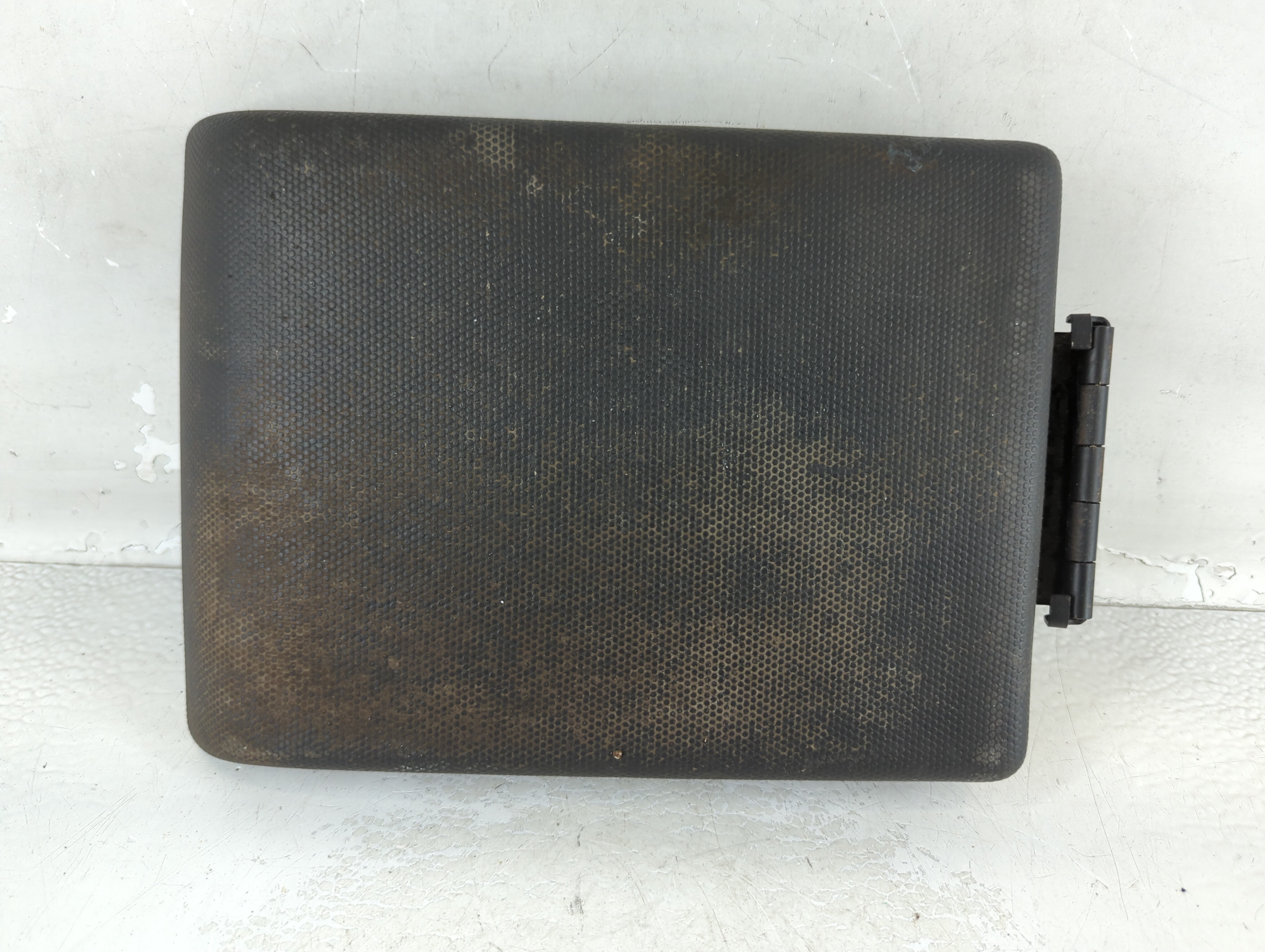 2008-2012 Ford Escape Center Console Armrest Cover Lid 917893 - Oemusedautoparts1.com