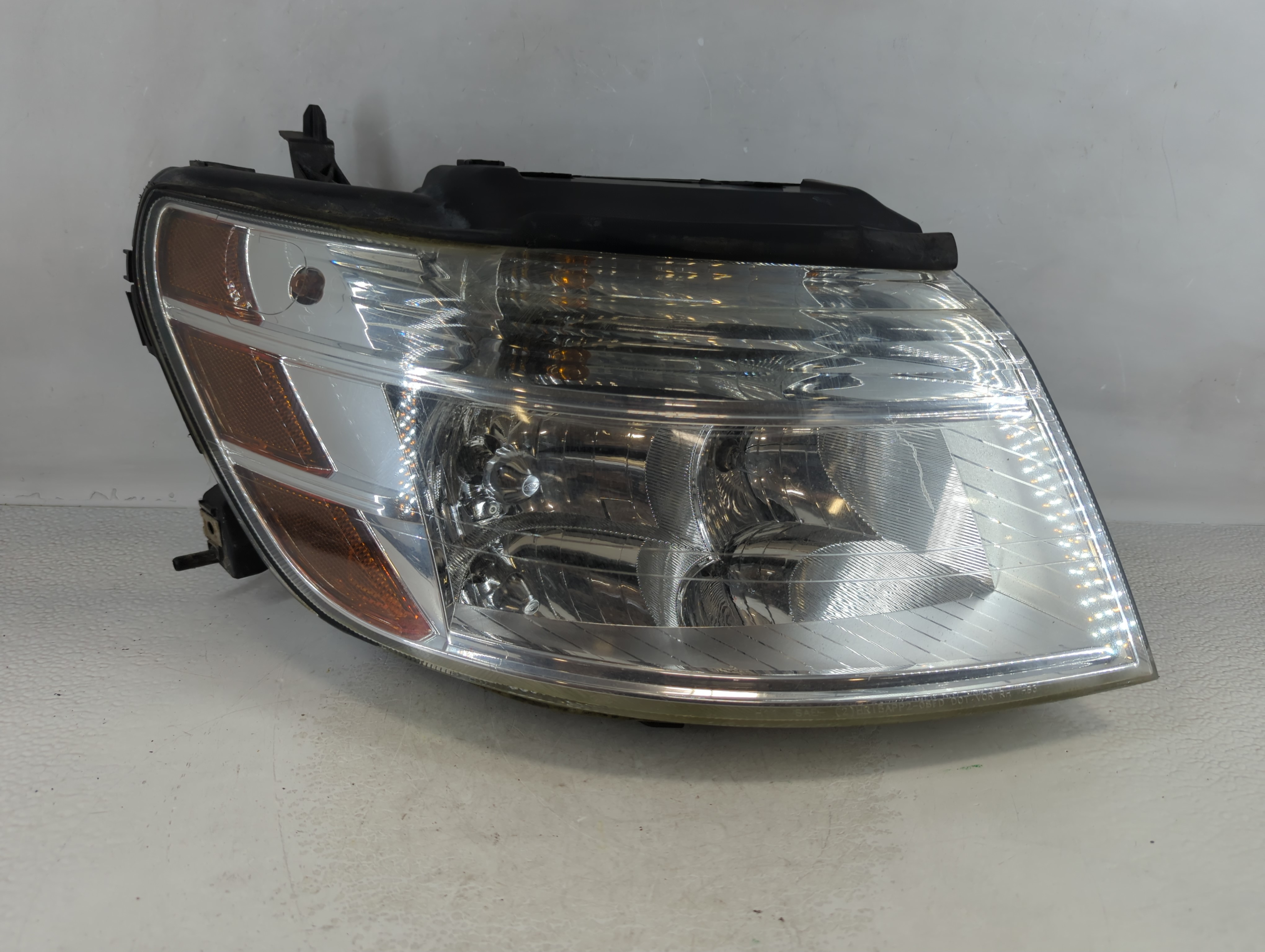 Picture of 2008-2009 Ford Taurus Driver Left Oem Head Light Headlight Lamp 917930