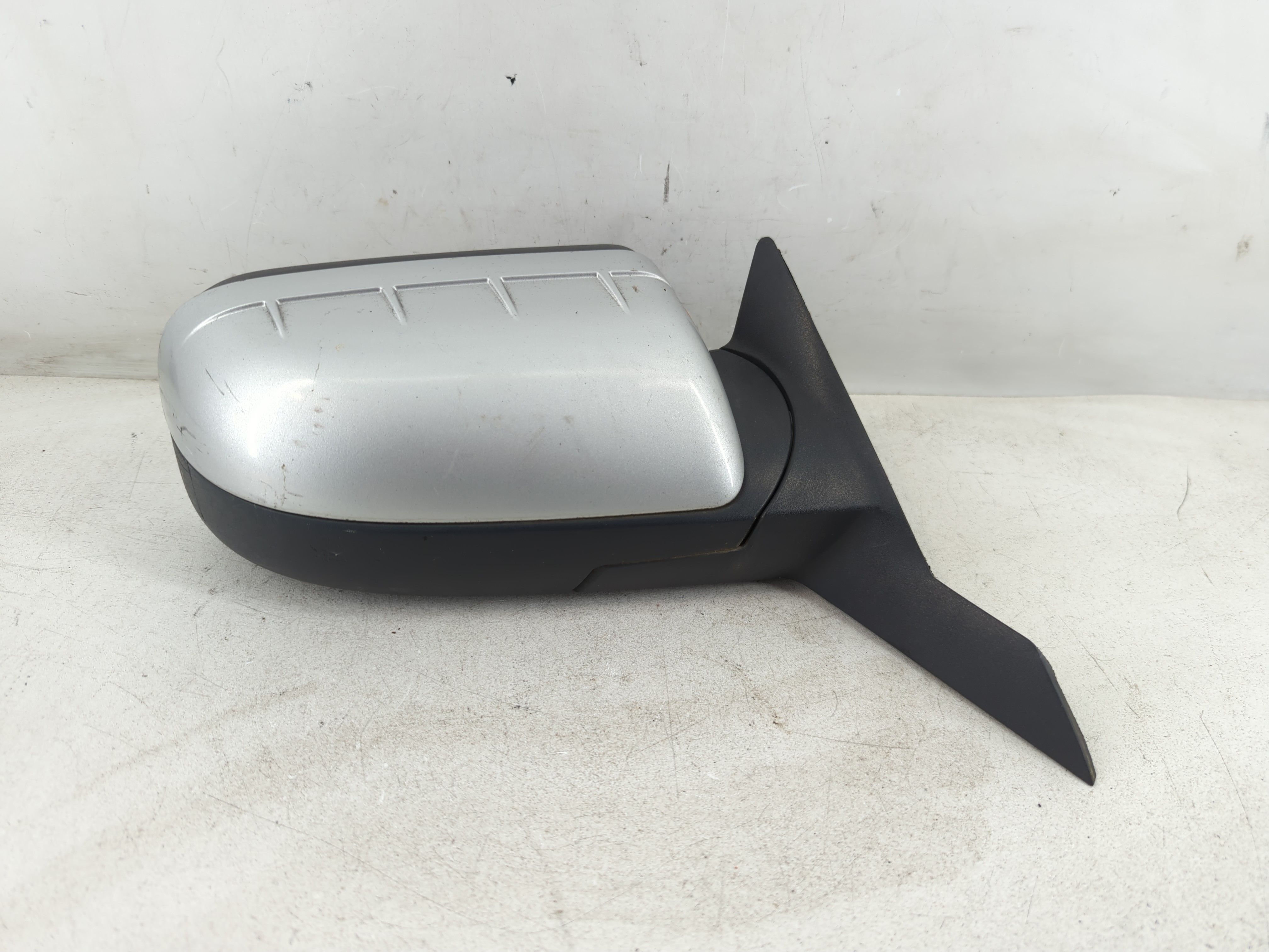 2008-2009 Ford Taurus Passenger Right Side View Manual Door Mirror Silver 917935 - Oemusedautoparts1.com