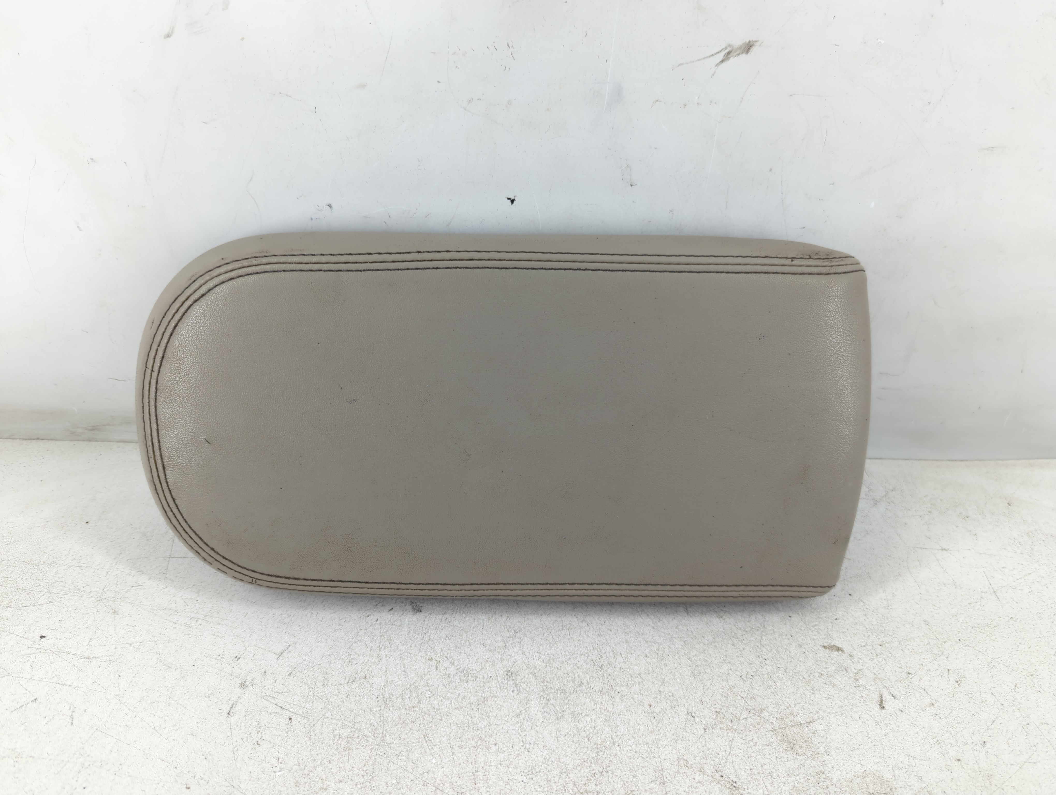 Picture of 2008-2009 Ford Taurus Center Console Armrest Cover Lid Beige 917945