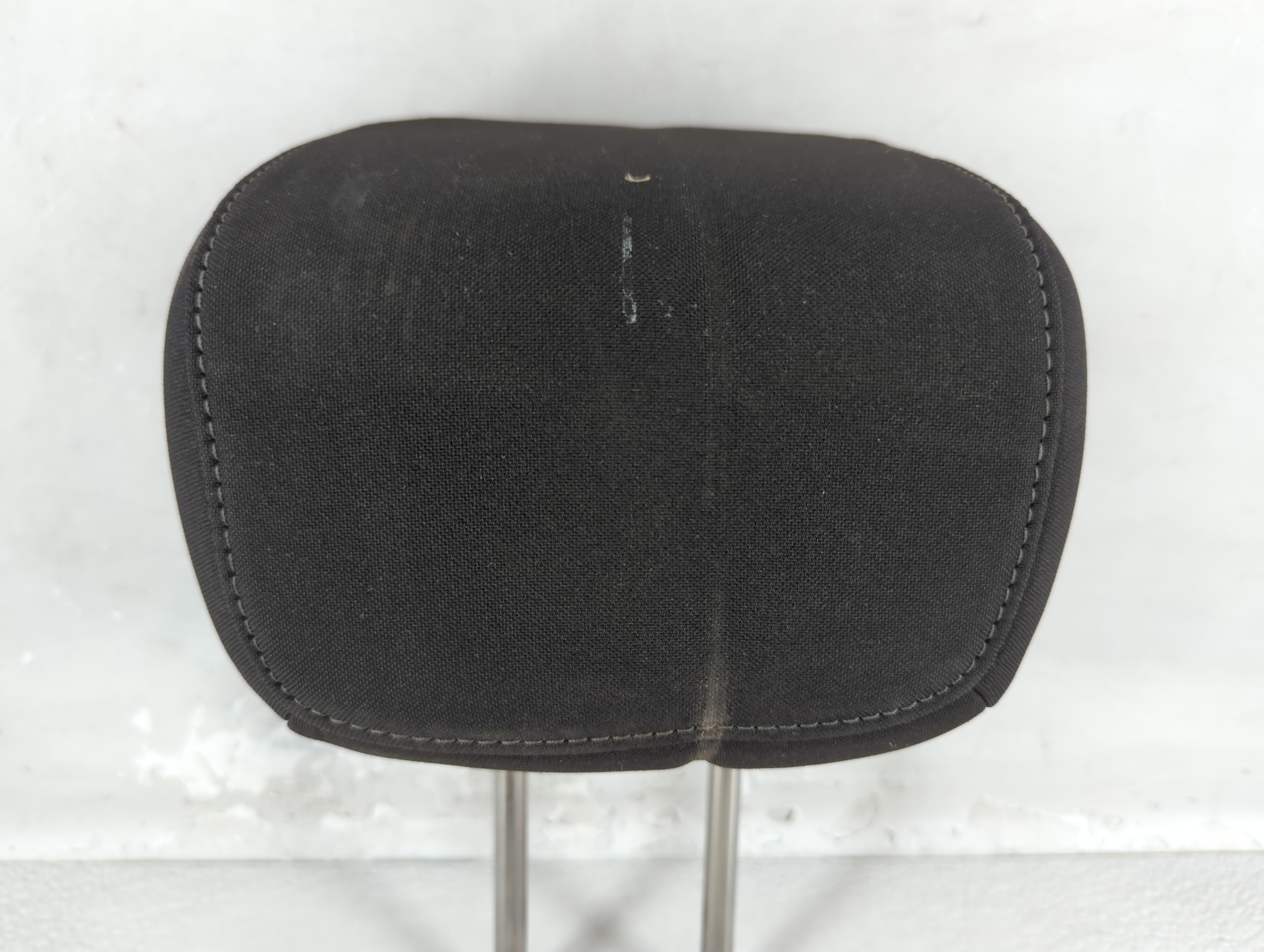 Picture of 2018 Ford Focus Headrest Head Rest Rear Center Seat Black 918019