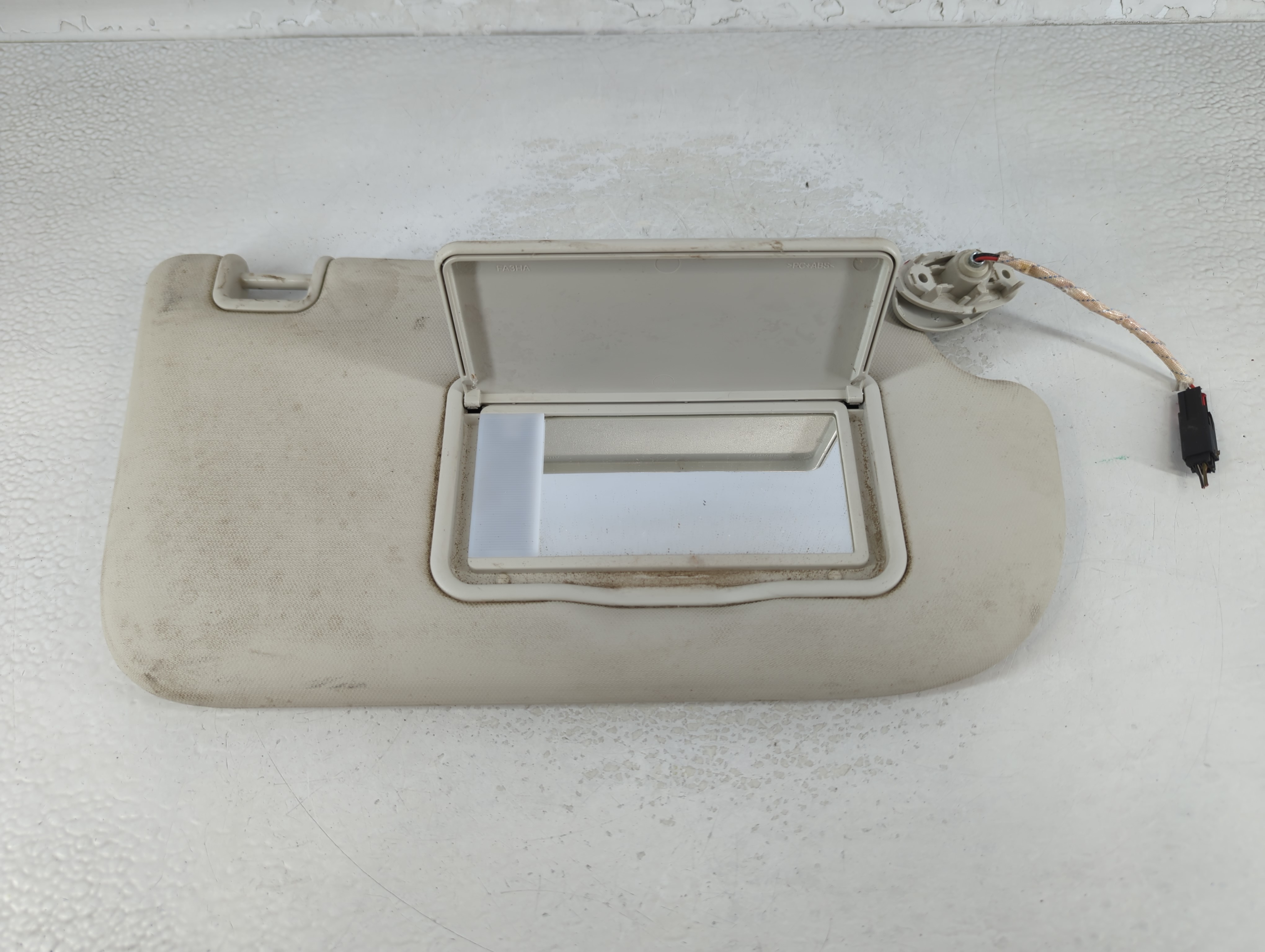 2013-2018 Ford Focus Passenger Sun Visor Mirror Right Sunvisor Grey 918027 - Oemusedautoparts1.com