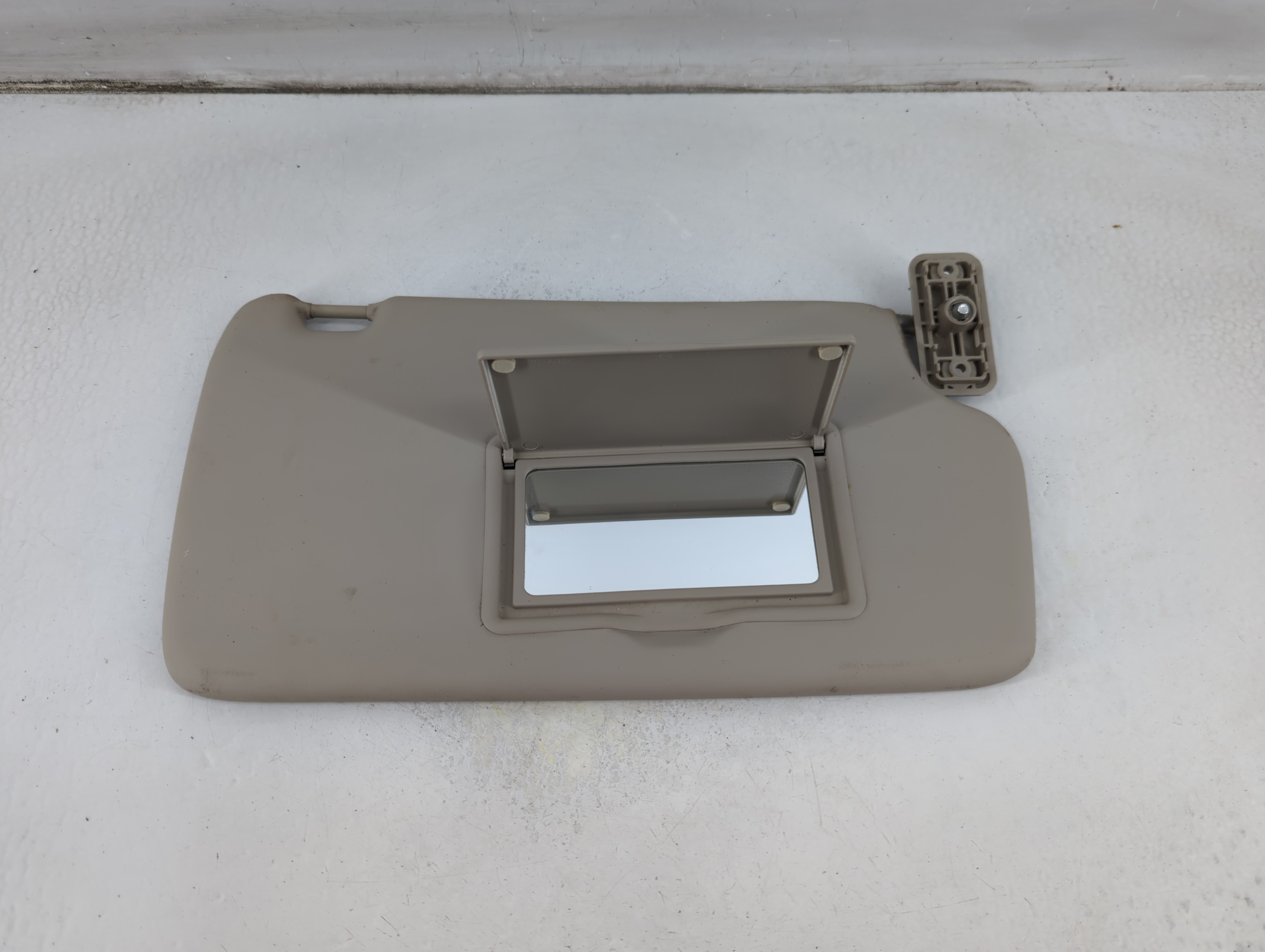 2011-2019 Ford Fiesta Passenger Sun Visor Mirror Right Sunvisor Grey 918220 - Oemusedautoparts1.com