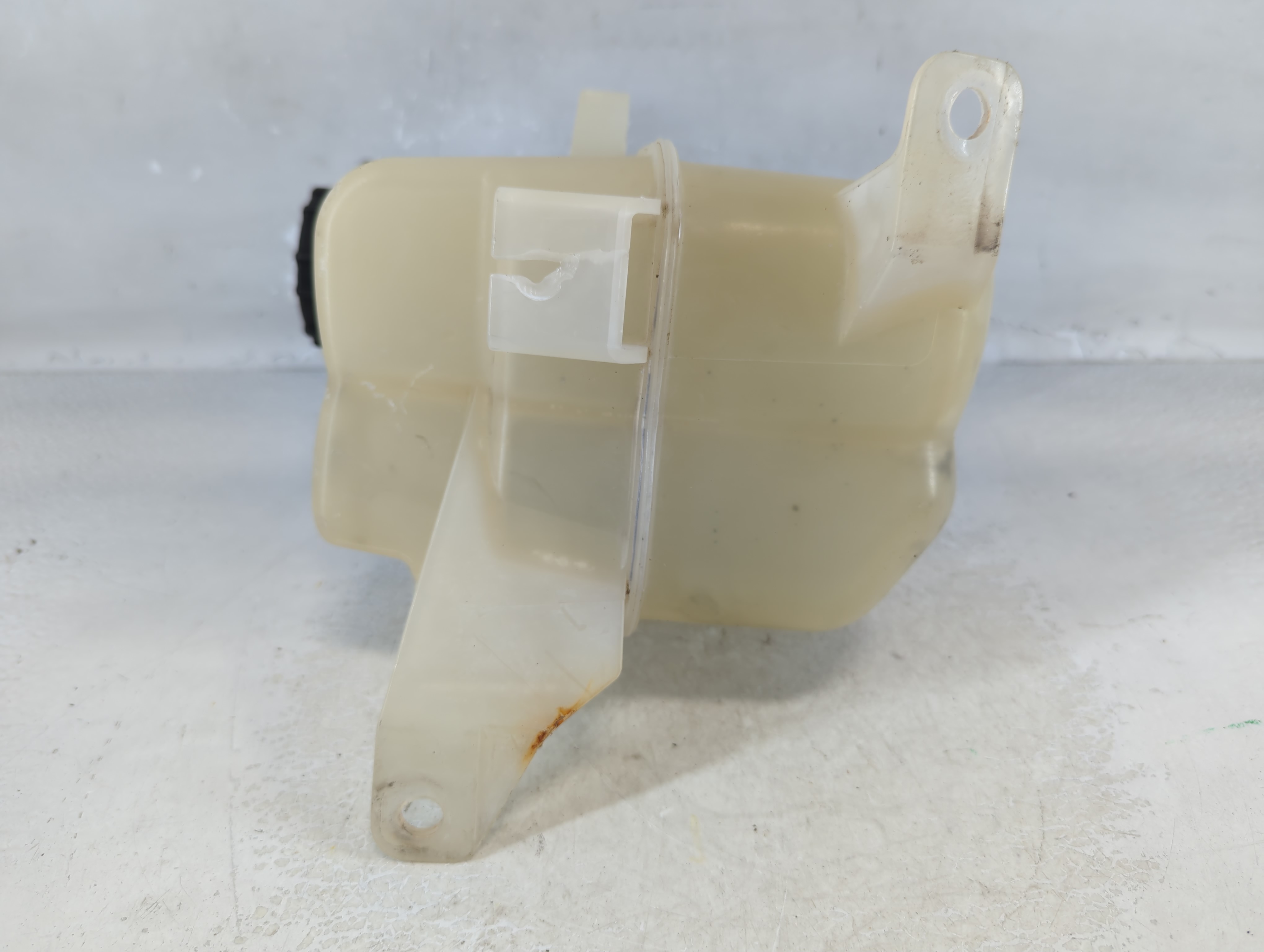 2009-2019 Ford Flex Radiator Coolant Overflow Expansion Tank Bottle 918340 - Oemusedautoparts1.com