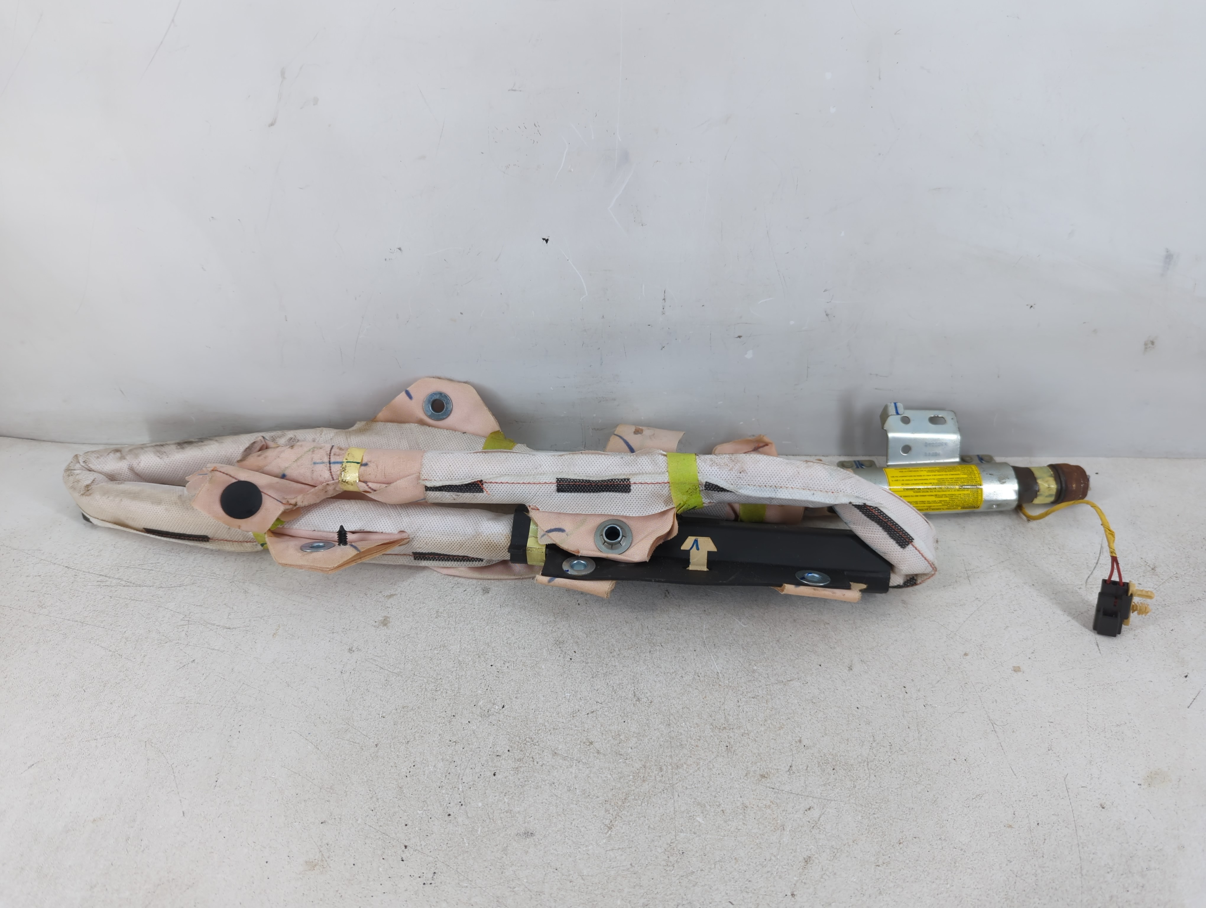 Picture of 2010-2012 Ford Fusion Air Bag Driver Left Steering Wheel Mounted 918375